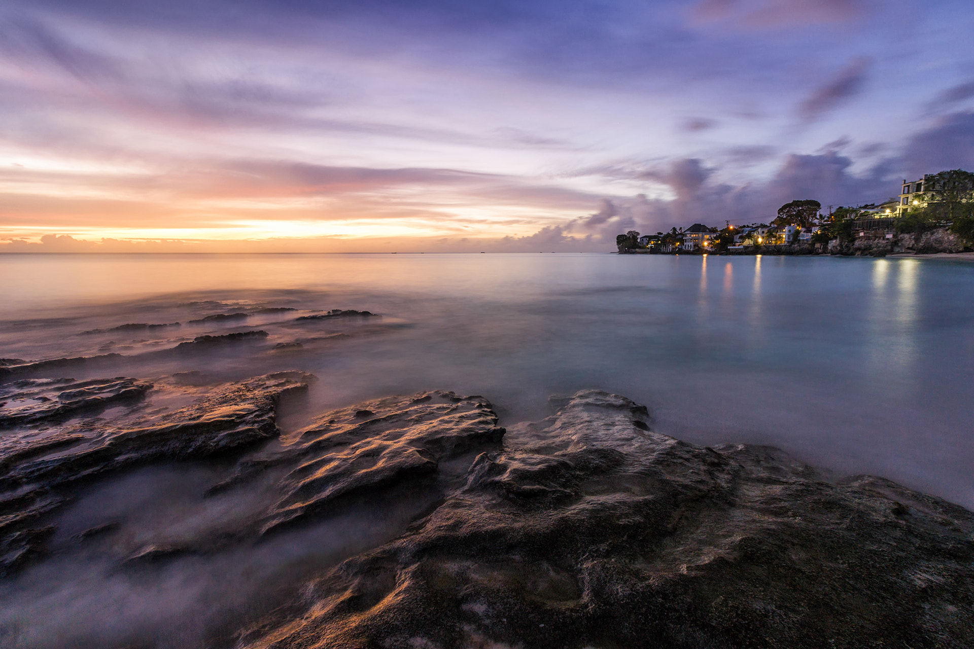 Canon EF-S 10-18mm F4.5–5.6 IS STM sample photo. Batts rock beach at dusk photography