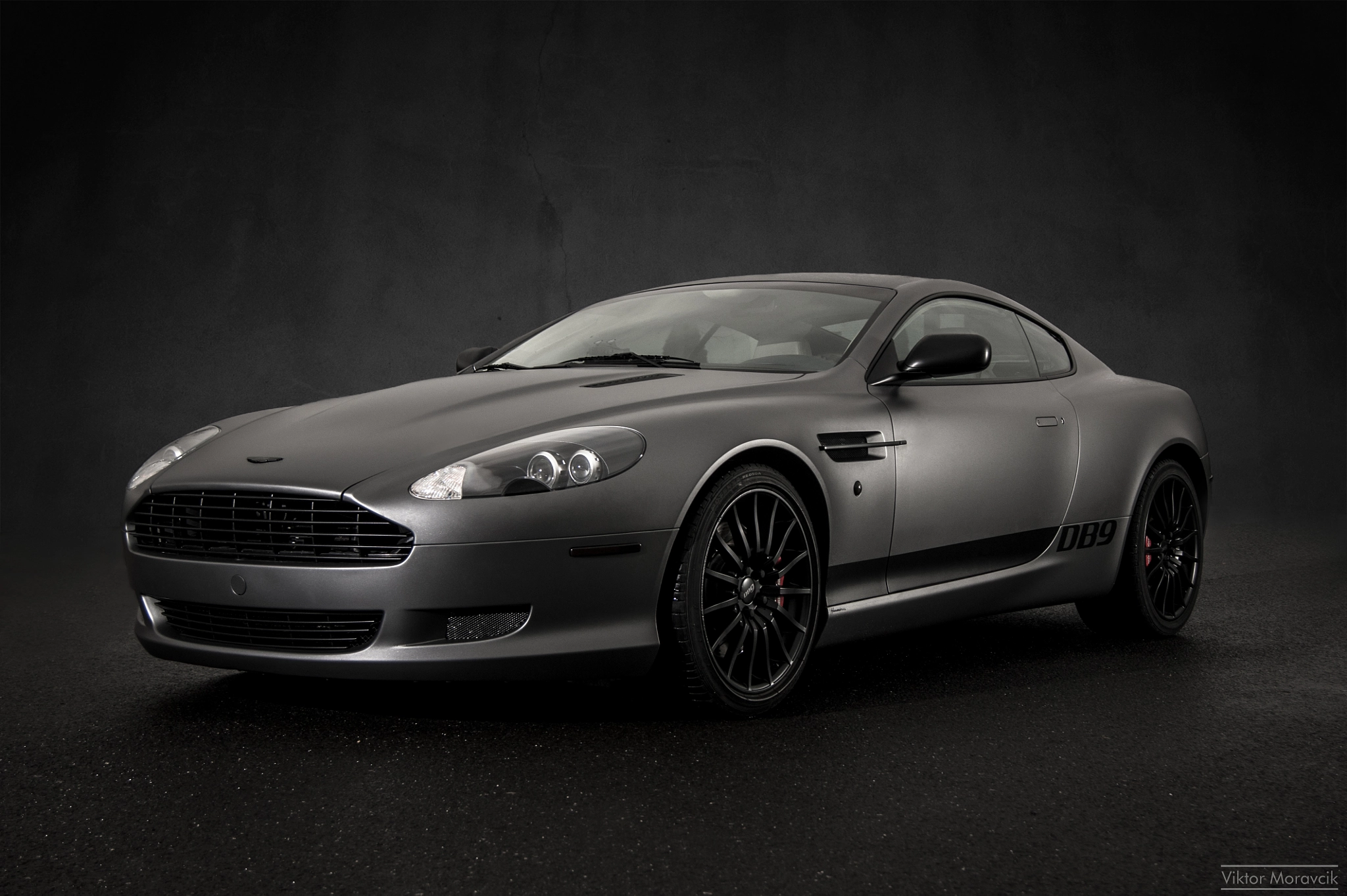 Sony Alpha DSLR-A350 + Sony DT 18-55mm F3.5-5.6 SAM sample photo. Aston martin photography