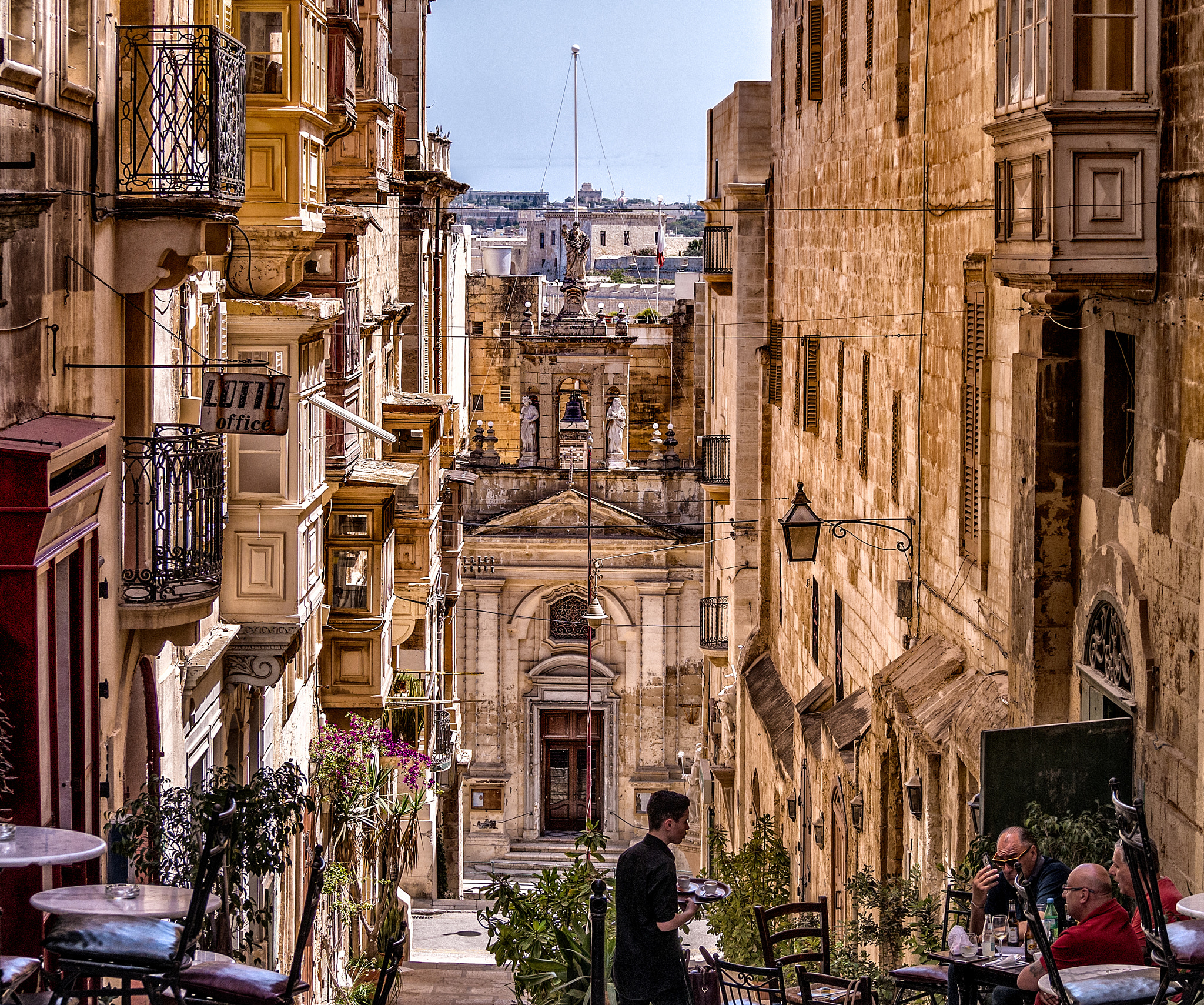 Panasonic Lumix DMC-GX7 sample photo. Charming street in valletta photography