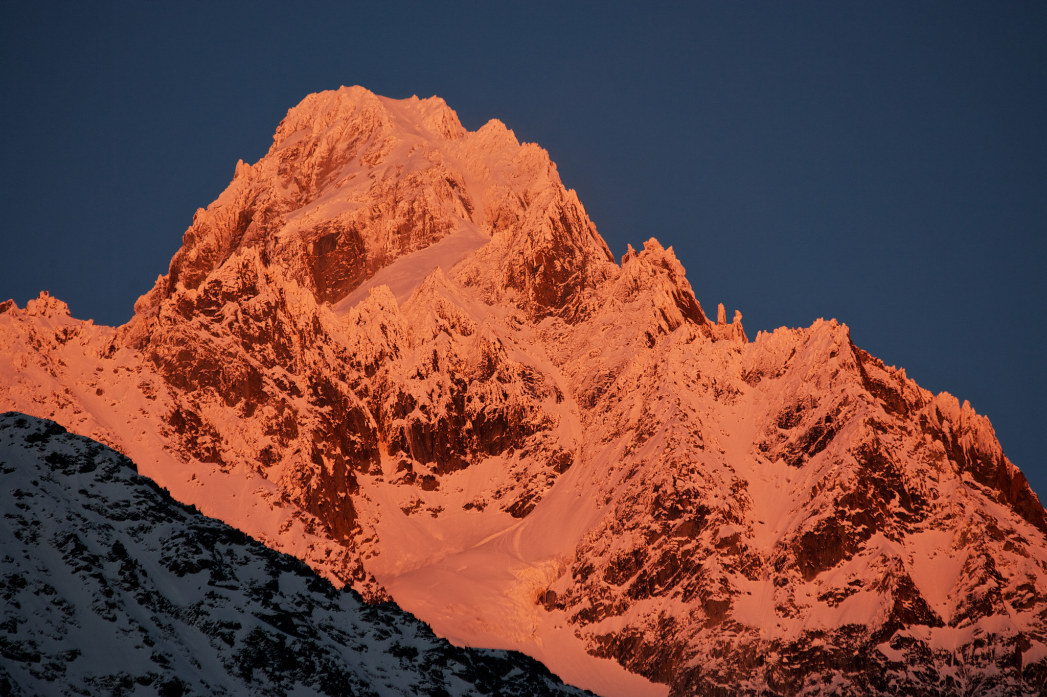 Canon EOS-1D Mark II N + Canon EF 70-300mm F4-5.6 IS USM sample photo. Sunset above argentiere, france photography