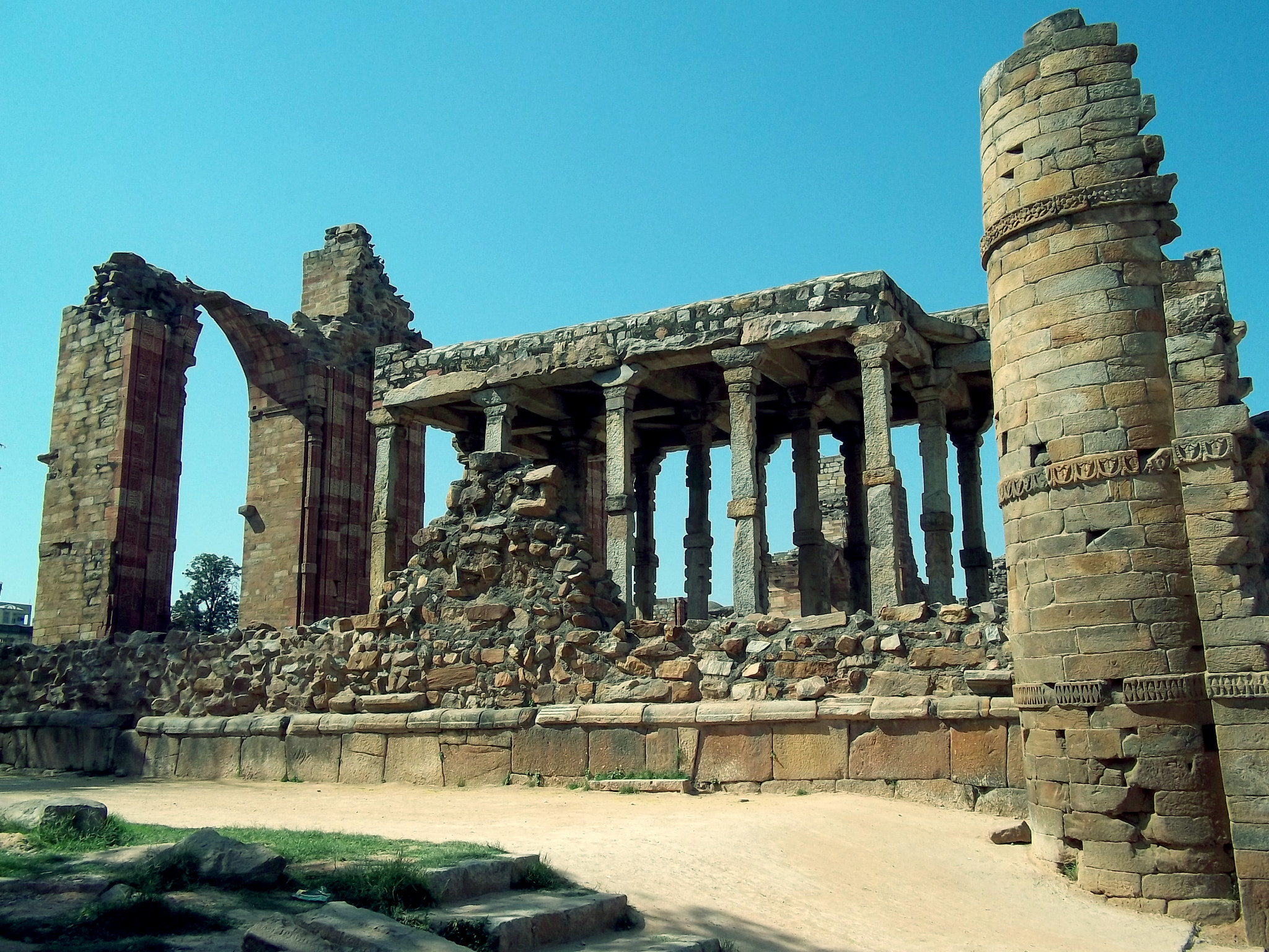 Kodak EASYSHARE C143 DIGITAL CAMERA sample photo. Kutub minar. delhi,india photography