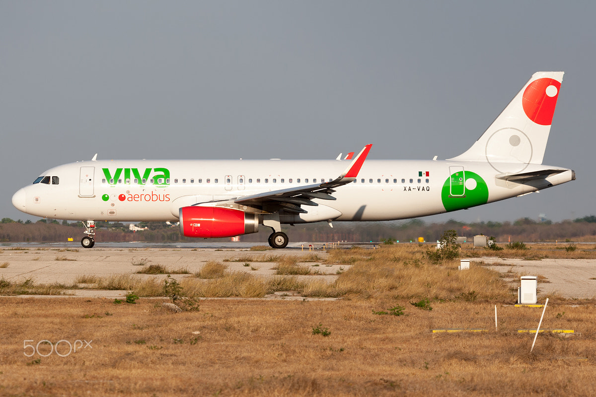 Canon EOS-1D Mark III sample photo. Viva aerobus airbus a320-200 xa-vaq mmmd 08may16 photography