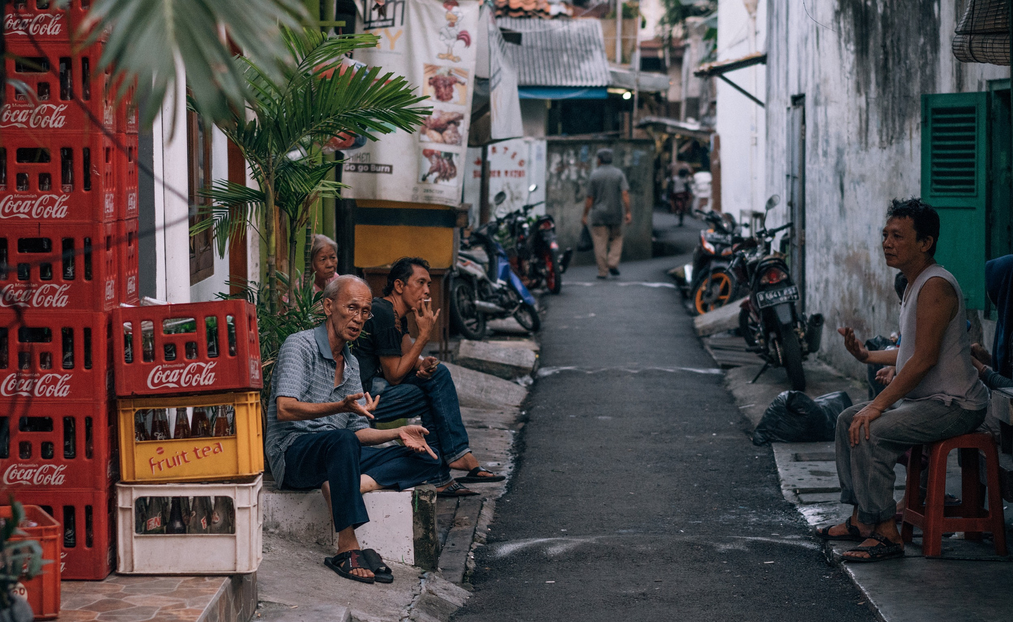 Sony a6300 + Sony Sonnar T* FE 55mm F1.8 ZA sample photo. Kongkow sore photography