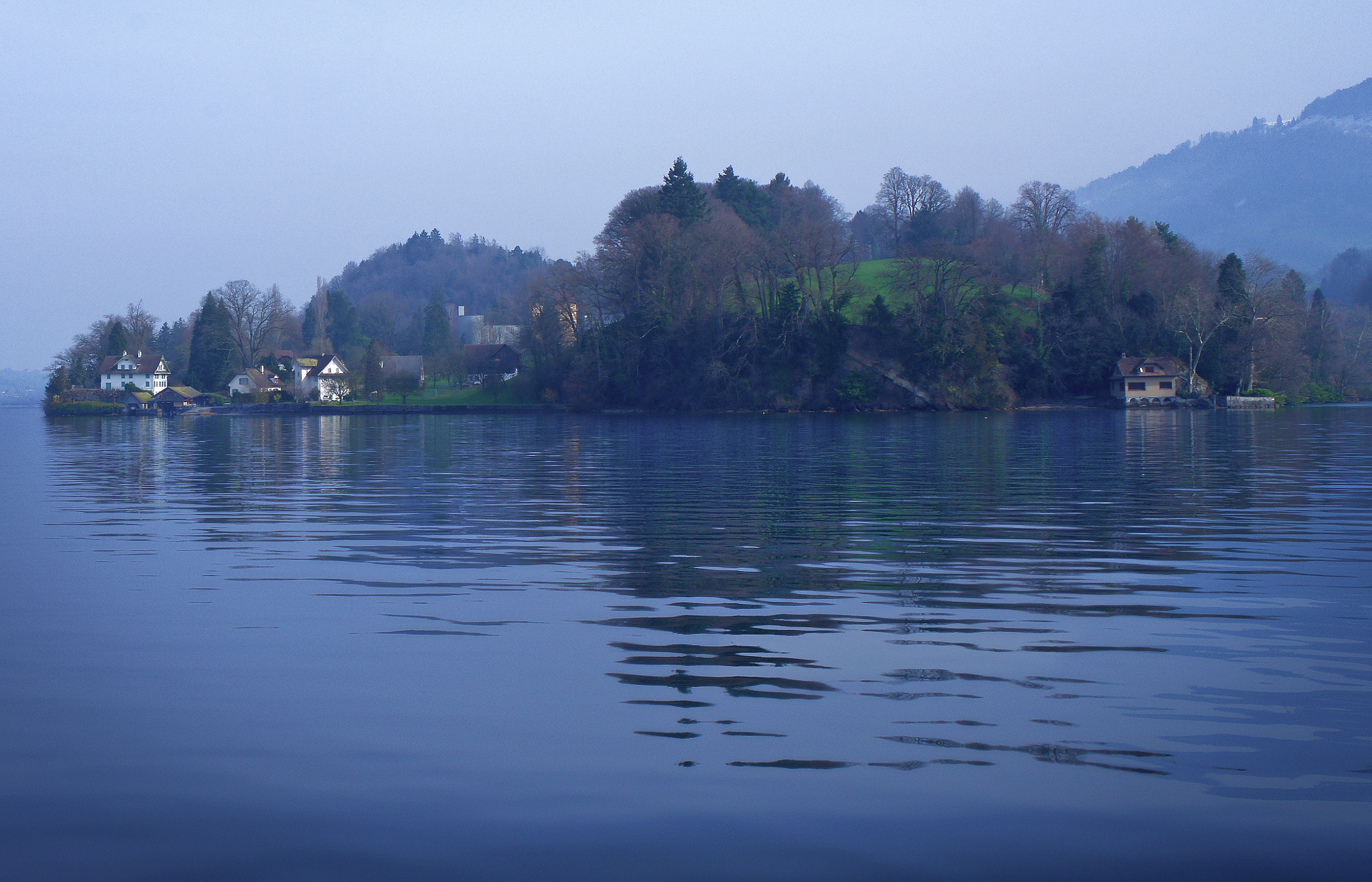 Sony a7R + Sony Distagon T* FE 35mm F1.4 ZA sample photo. Along the lake lucerne in switzerland photography