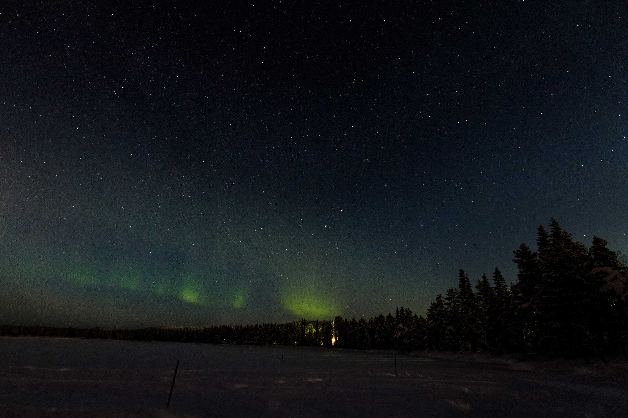 Canon EOS 7D + Tokina AT-X 11-20 F2.8 PRO DX Aspherical 11-20mm f/2.8 sample photo. Northern lights photography