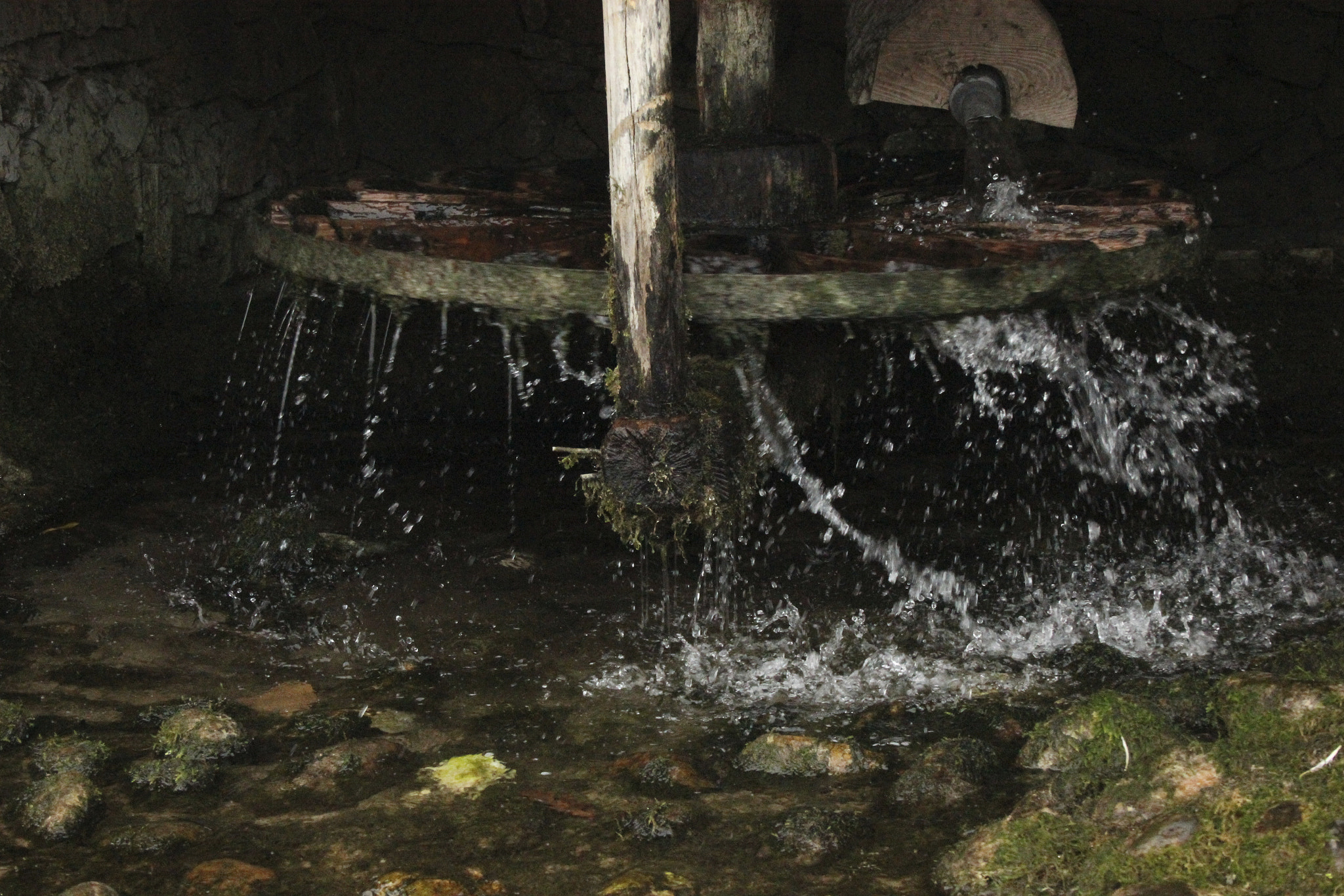 Canon EF-S 18-55mm F3.5-5.6 sample photo. Old water mill photography