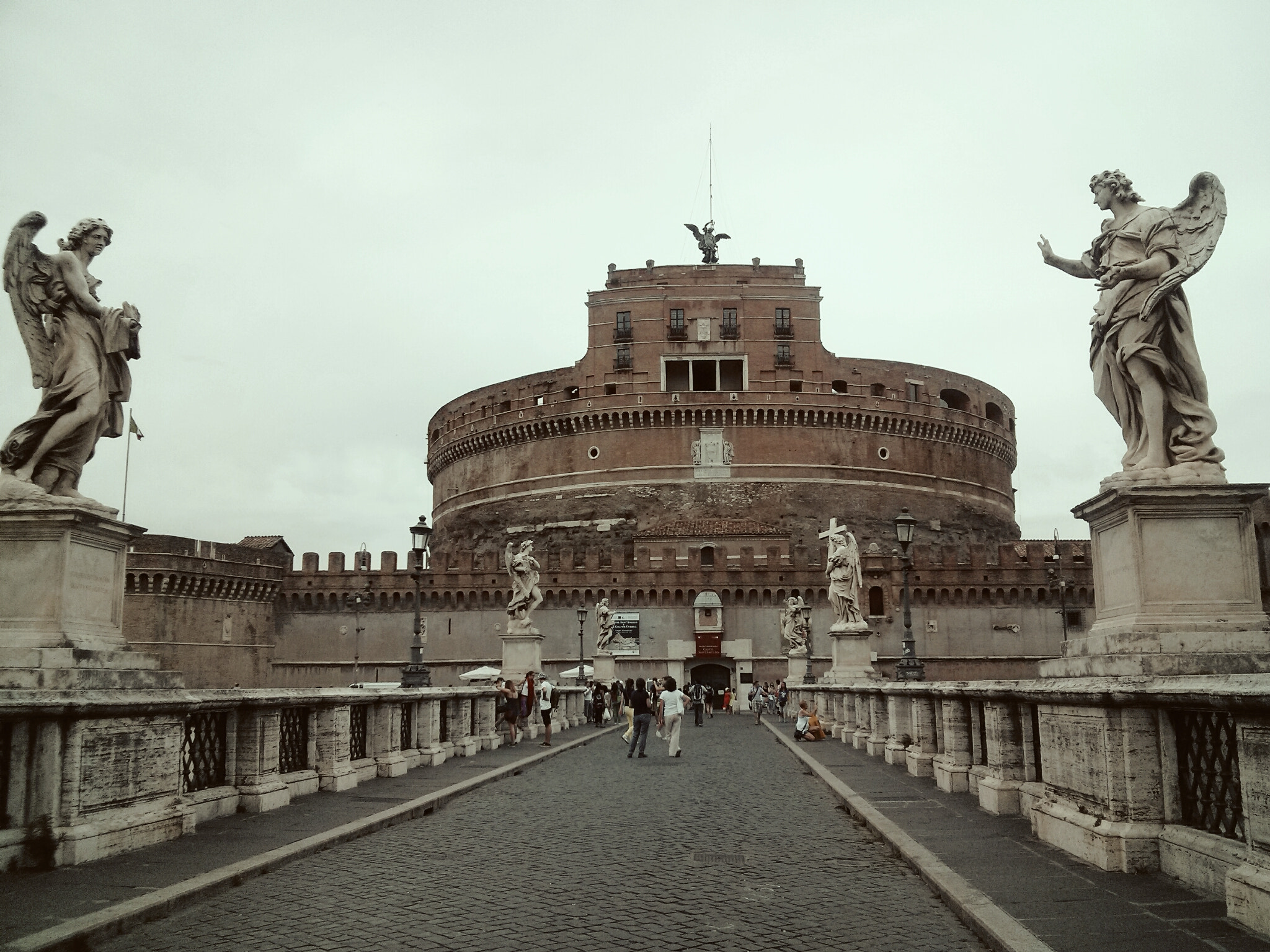 LG OPTIMUS L7 II sample photo. Castle of sant'angelo photography