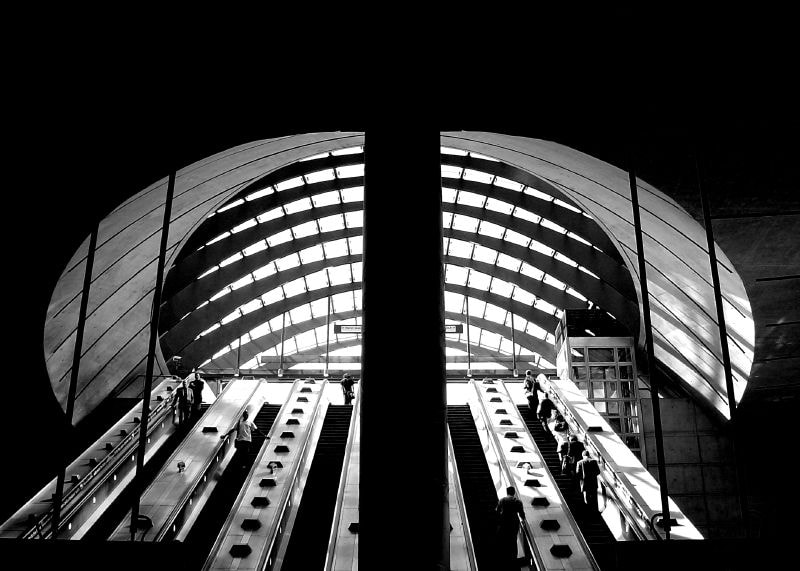 Sony DSC-V1 sample photo. Canary wharf tube station photography