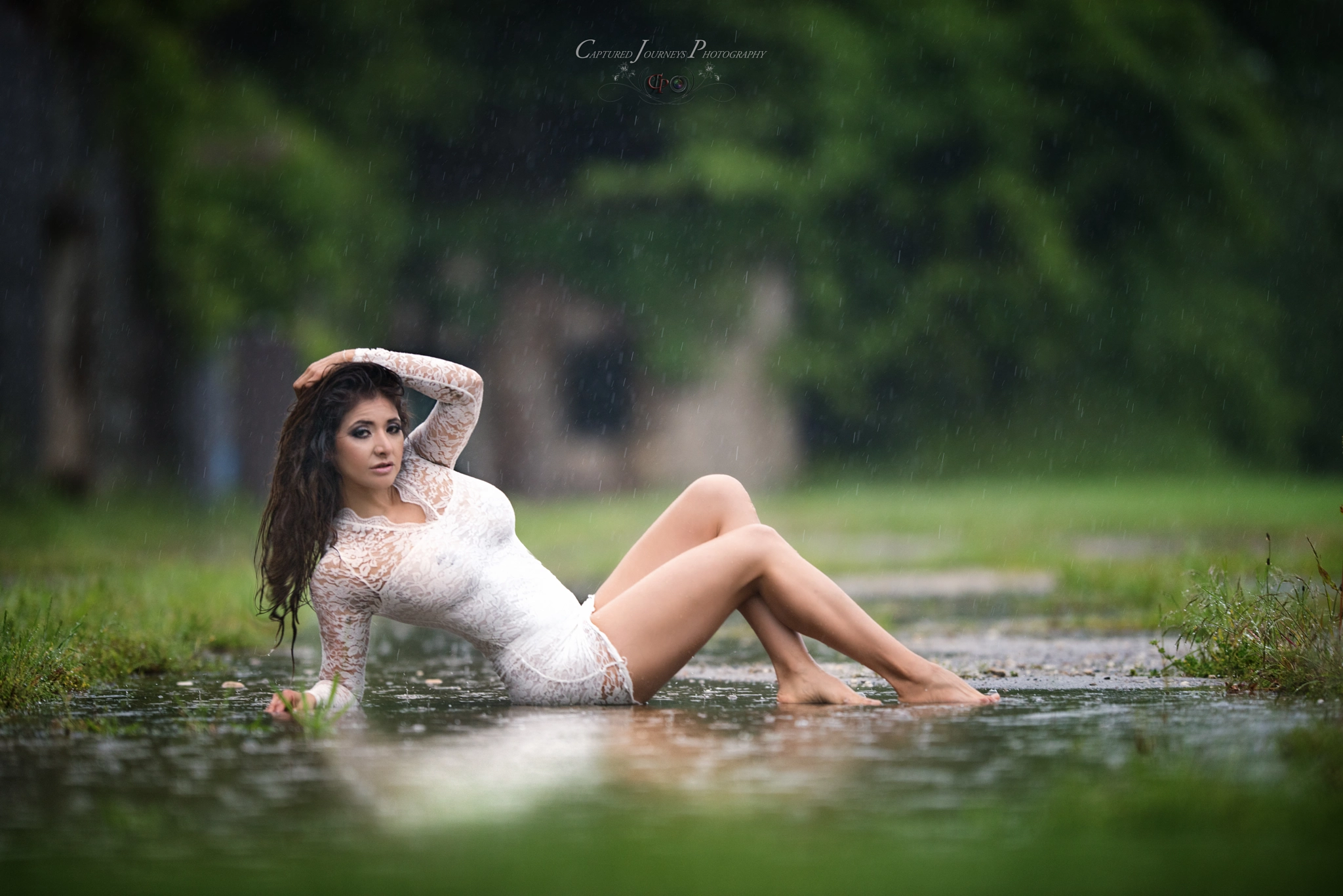 Nikon AF-S Nikkor 200mm F2G ED VR II sample photo. In the rain photography