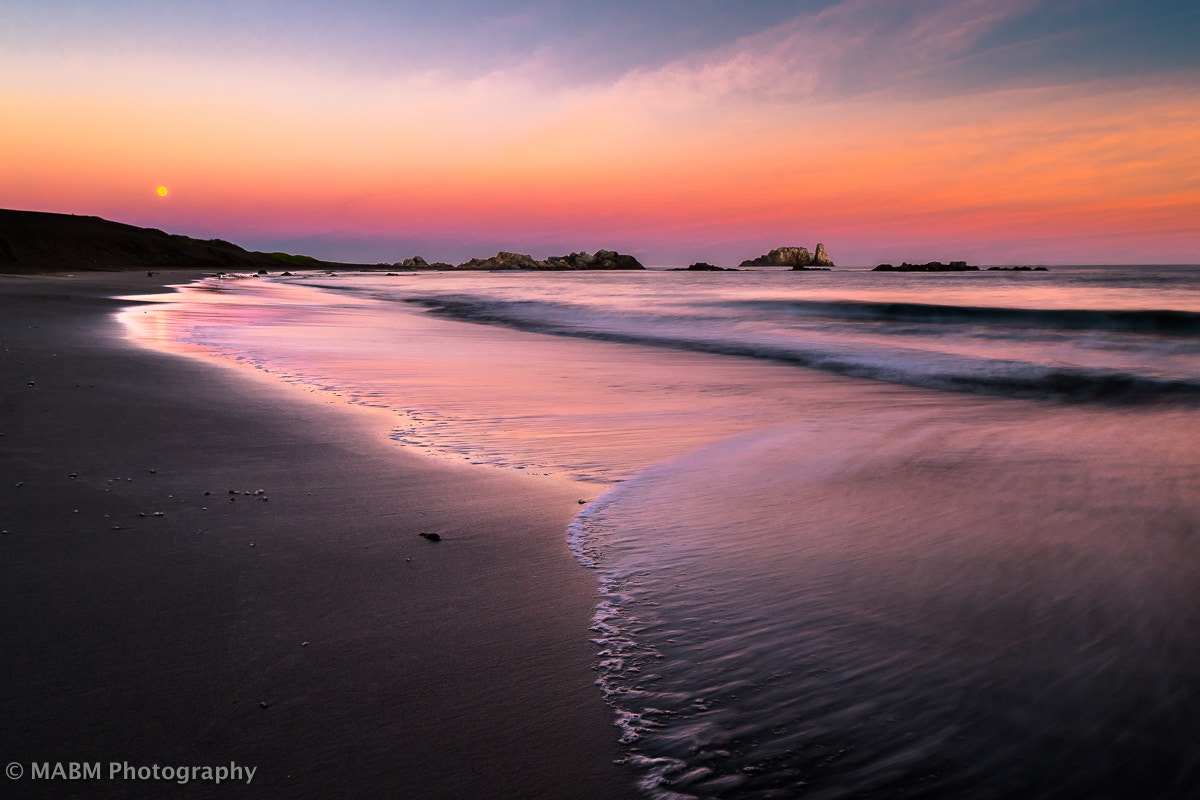Sony DT 11-18mm F4.5-5.6 sample photo. Moonset at matanzas photography