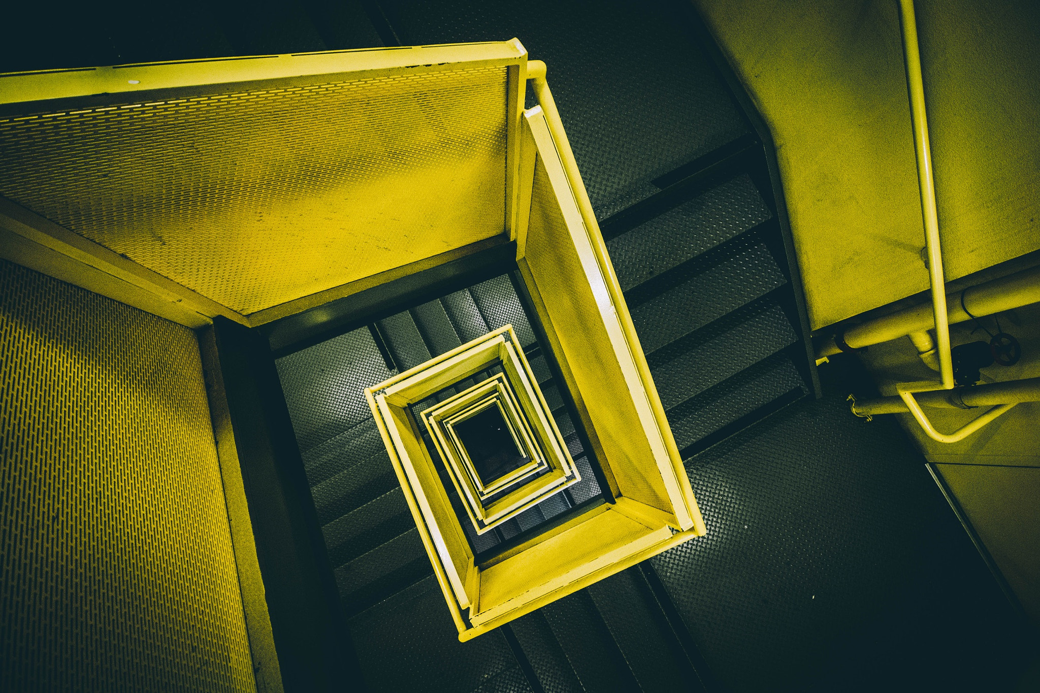 Tokina AT-X Pro 12-24mm F4 (IF) DX sample photo. Stair dazed photography