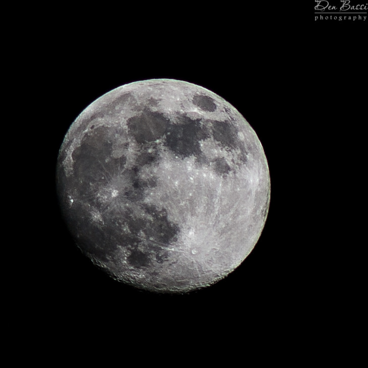 Canon EOS 40D + EF75-300mm f/4-5.6 sample photo. The moon. photography