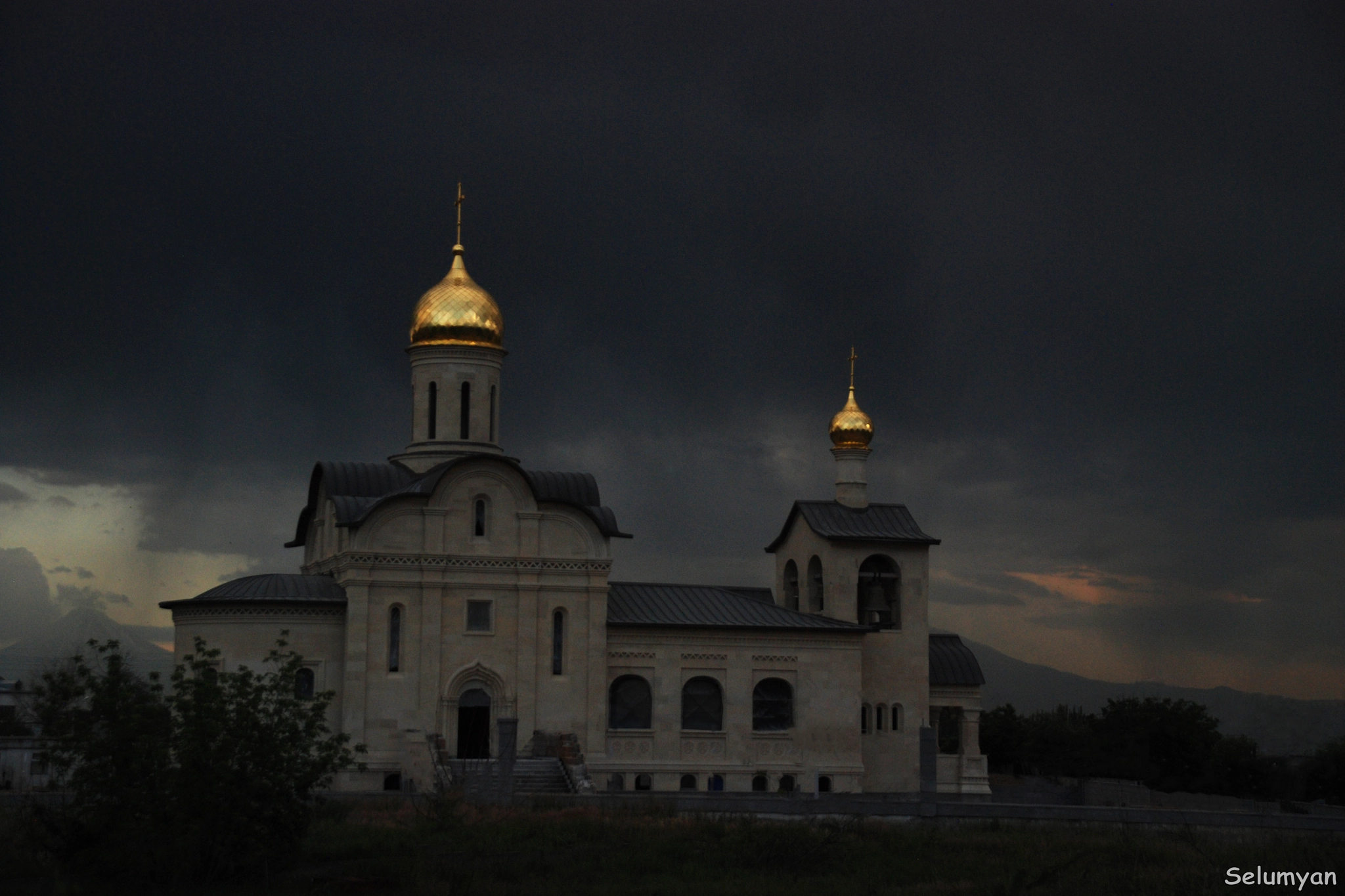 Nikon D80 + Sigma 18-125mm F3.8-5.6 DC HSM sample photo. Russian church in yerevan. photography