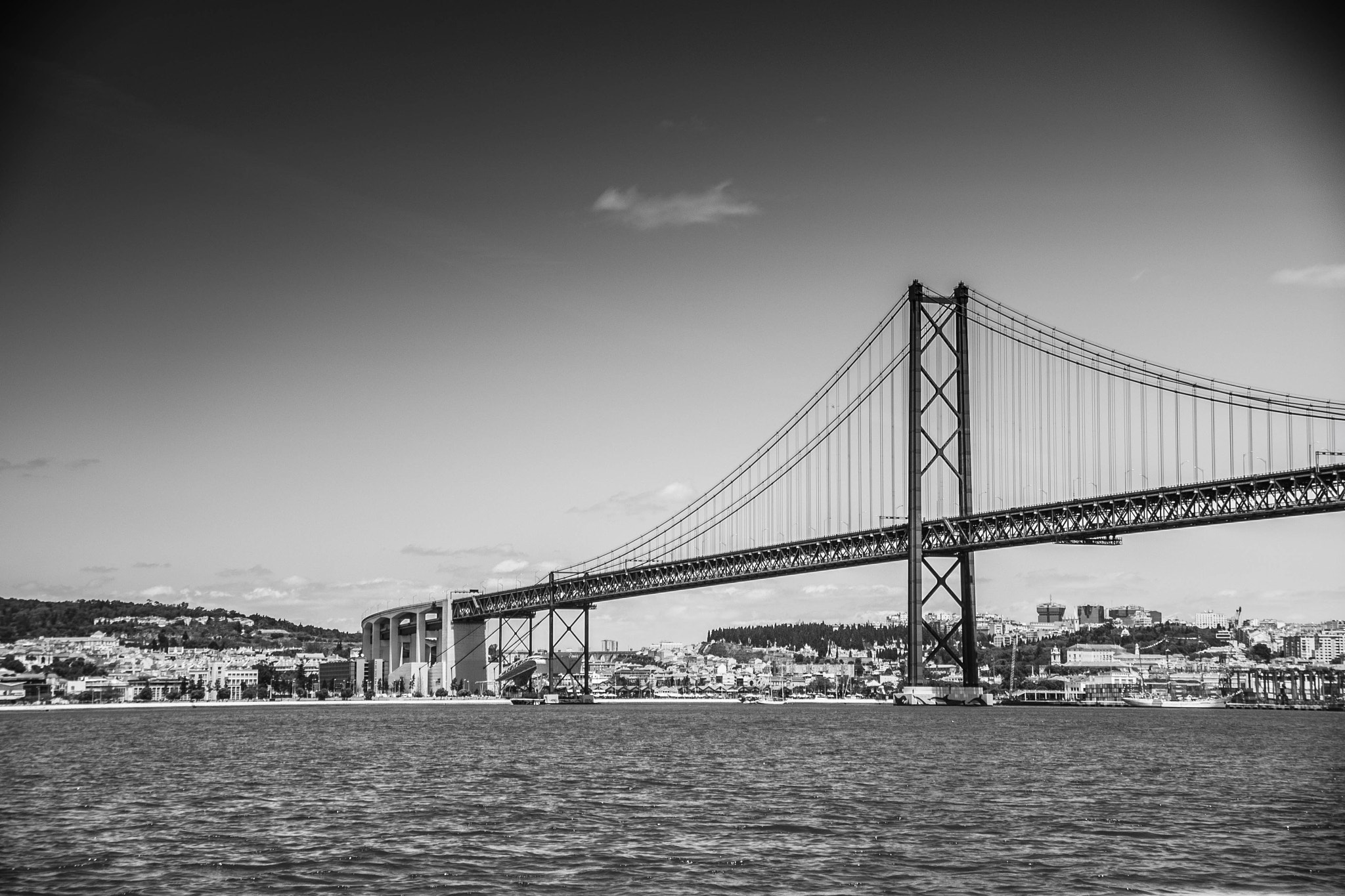 Sigma 18-200mm F3.5-6.3 II DC OS HSM sample photo. Lisbon bridge crossed photography