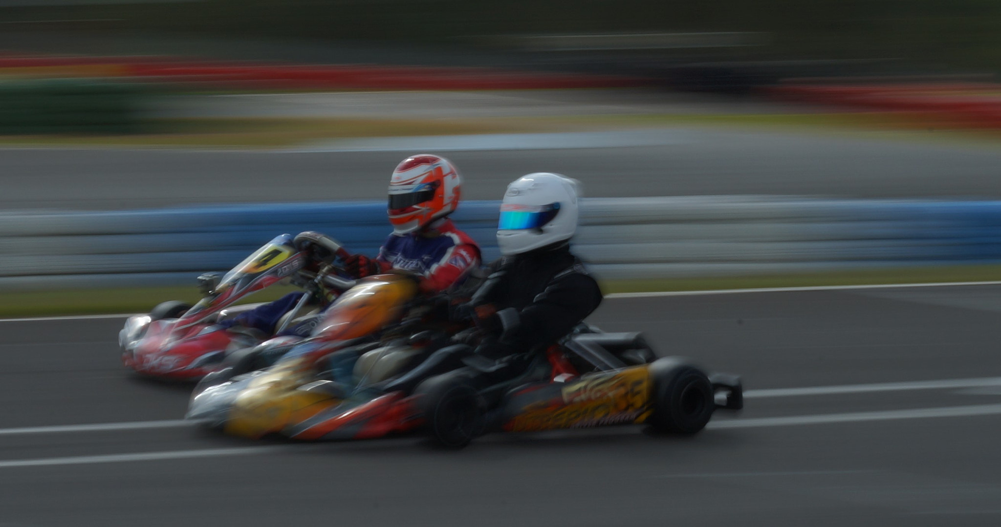 Minolta AF 80-200mm F2.8 HS-APO G sample photo. Fast but slow photography