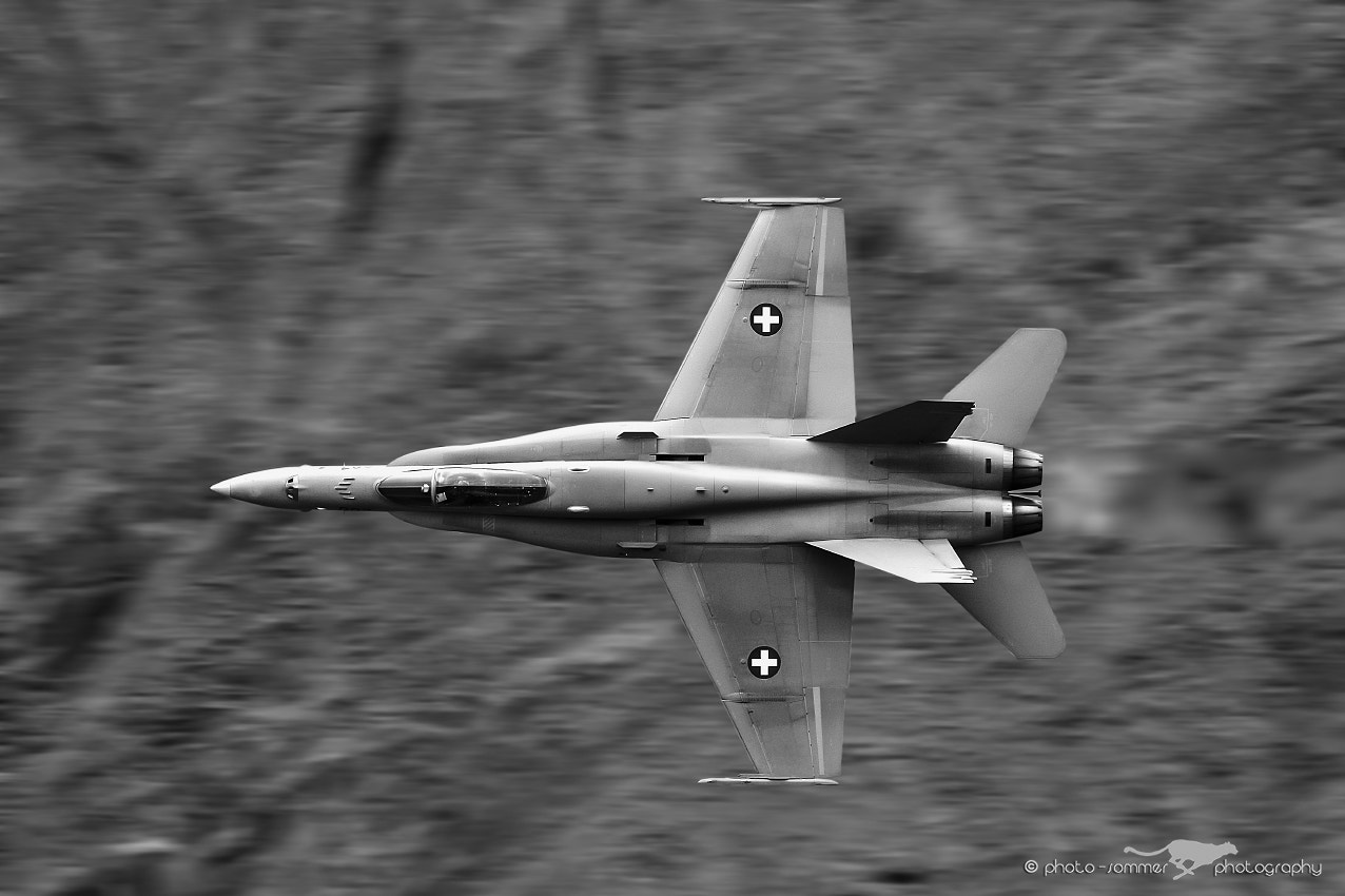 Canon EOS 50D + Canon EF 300mm F2.8L IS USM sample photo. Swiss air force fa-18 hornet photography