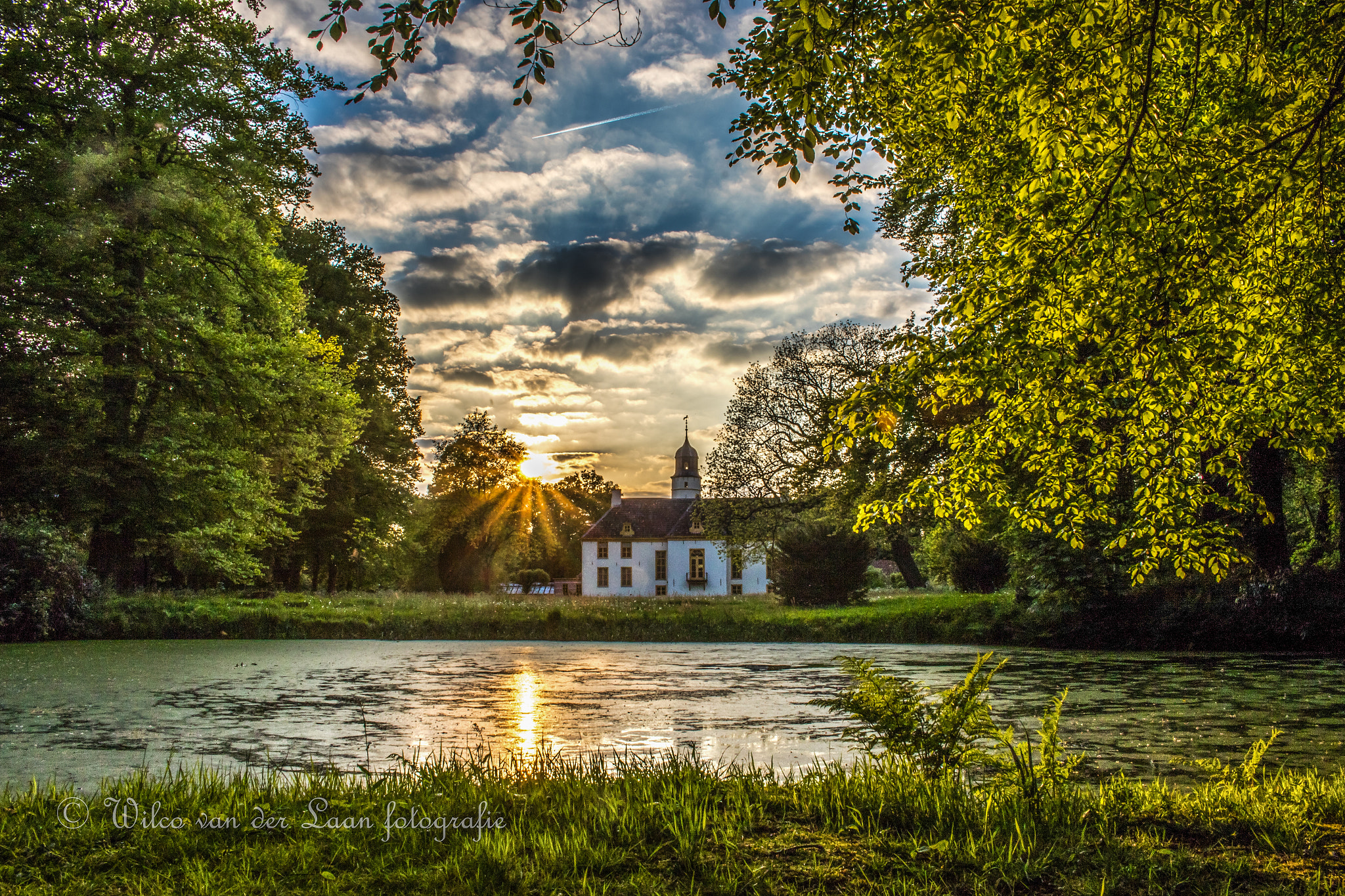 Canon EOS 7D Mark II + Canon EF-S 18-55mm F3.5-5.6 IS STM sample photo. Fraeylemaborg during sunset photography