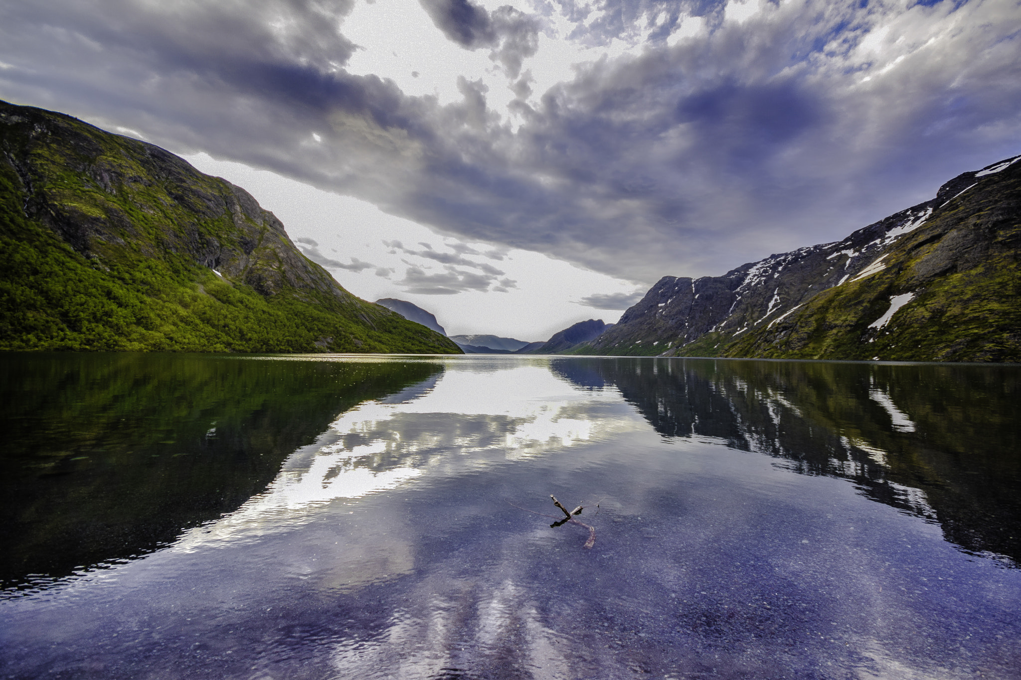 Sigma 10-20mm F4-5.6 EX DC HSM sample photo. Cold lake photography