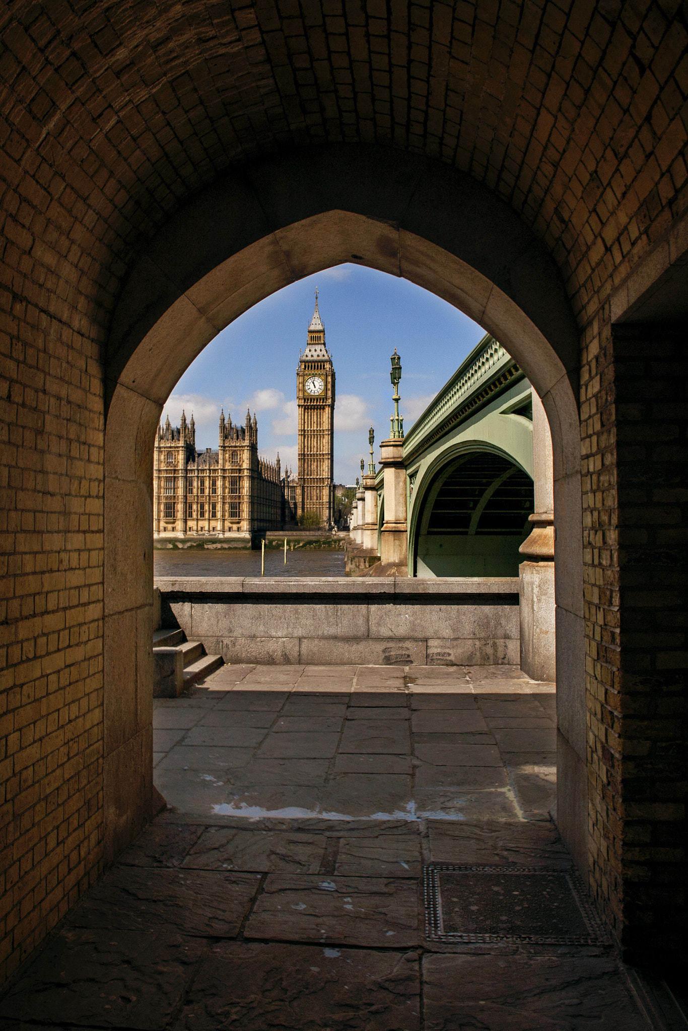 Canon EOS 5D + Sigma 24-70mm F2.8 EX DG Macro sample photo. Westminster photography