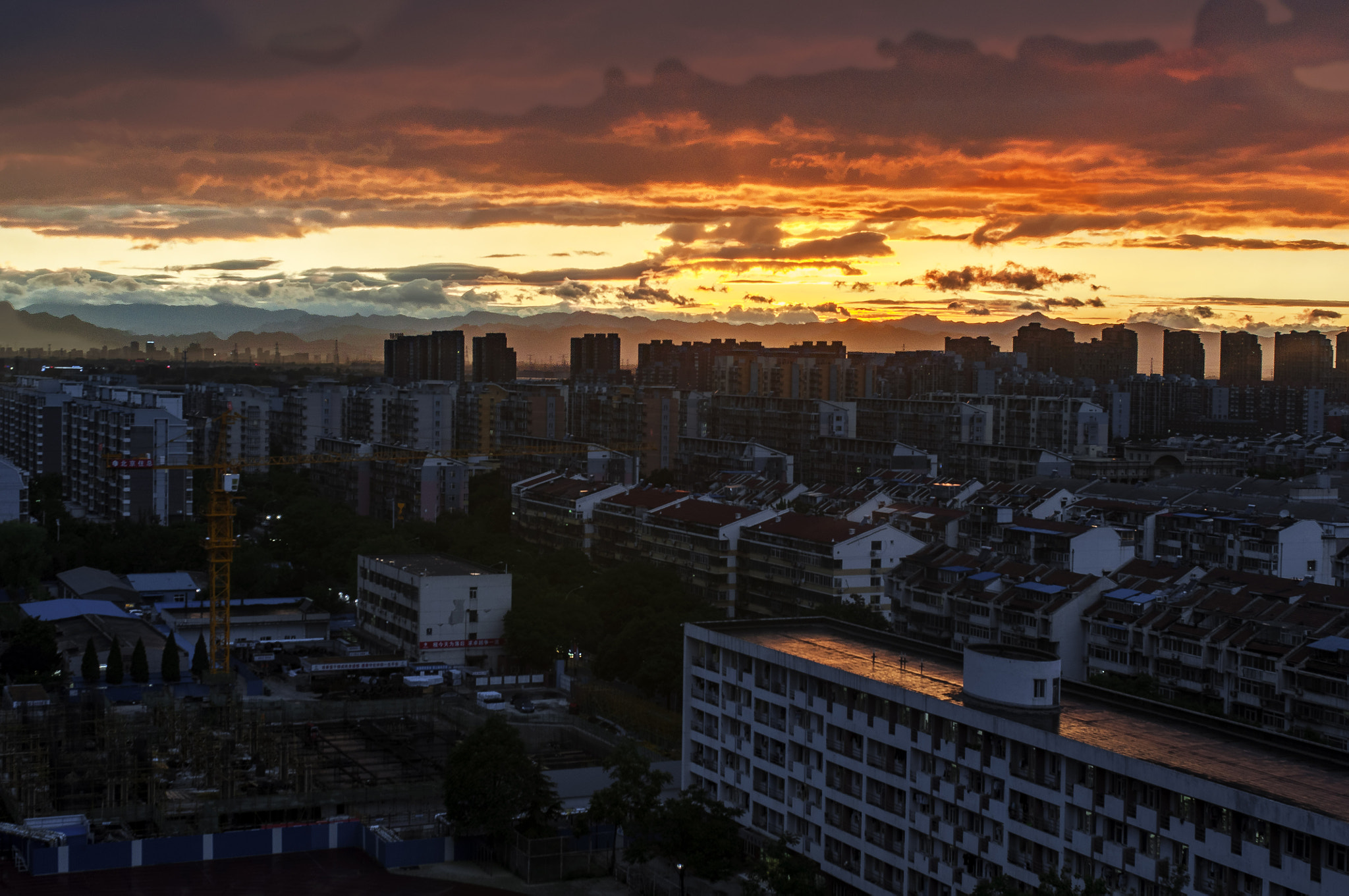 Nikon D90 + Sigma 35mm F1.4 DG HSM Art sample photo. 天台晚霞 photography