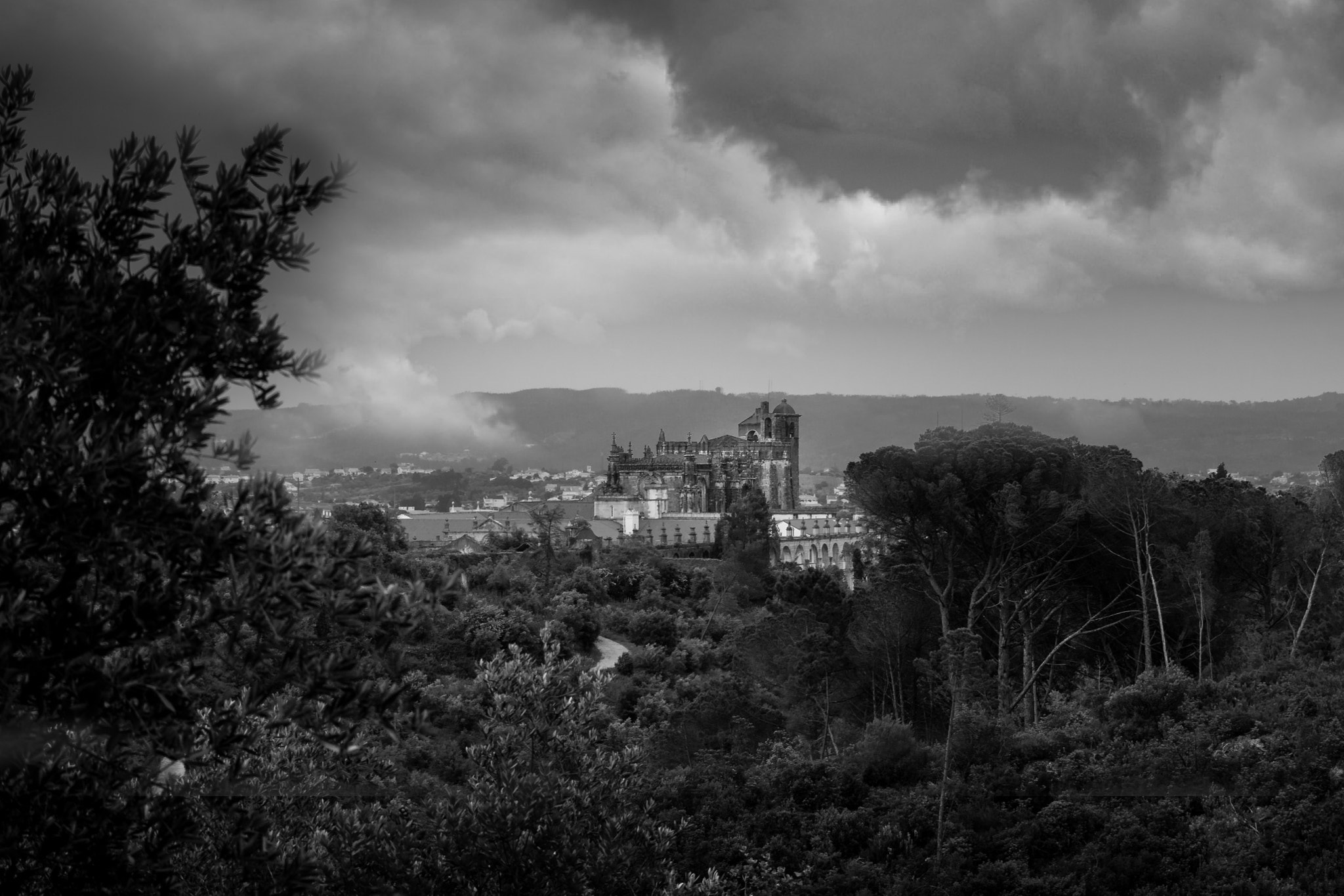 Canon EF 55-200mm F4.5-5.6 II USM sample photo. Lost in the valley - convent of christ photography