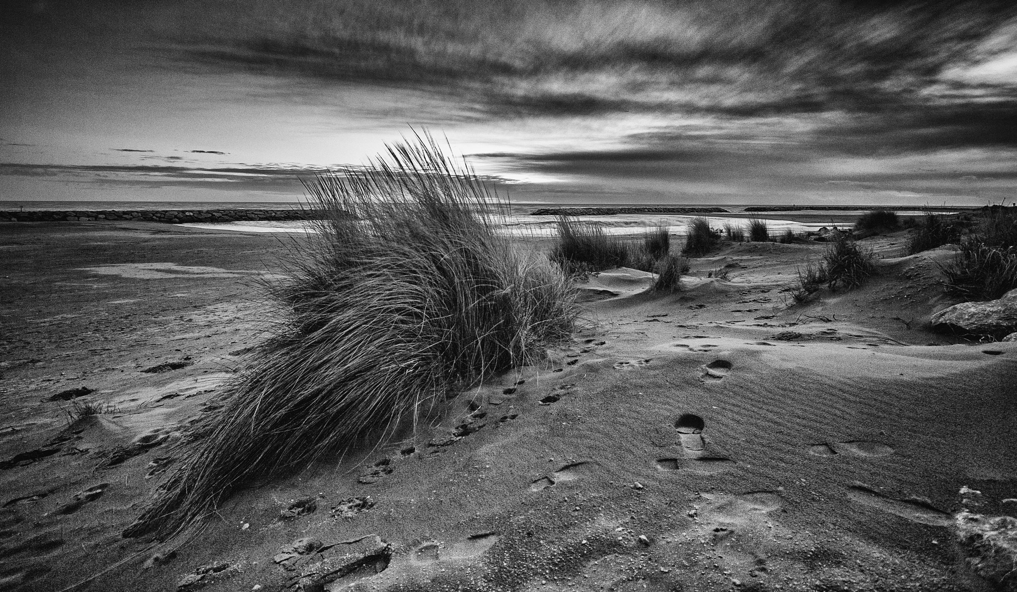 Canon EF-S 10-18mm F4.5–5.6 IS STM sample photo. Lost footprints... photography