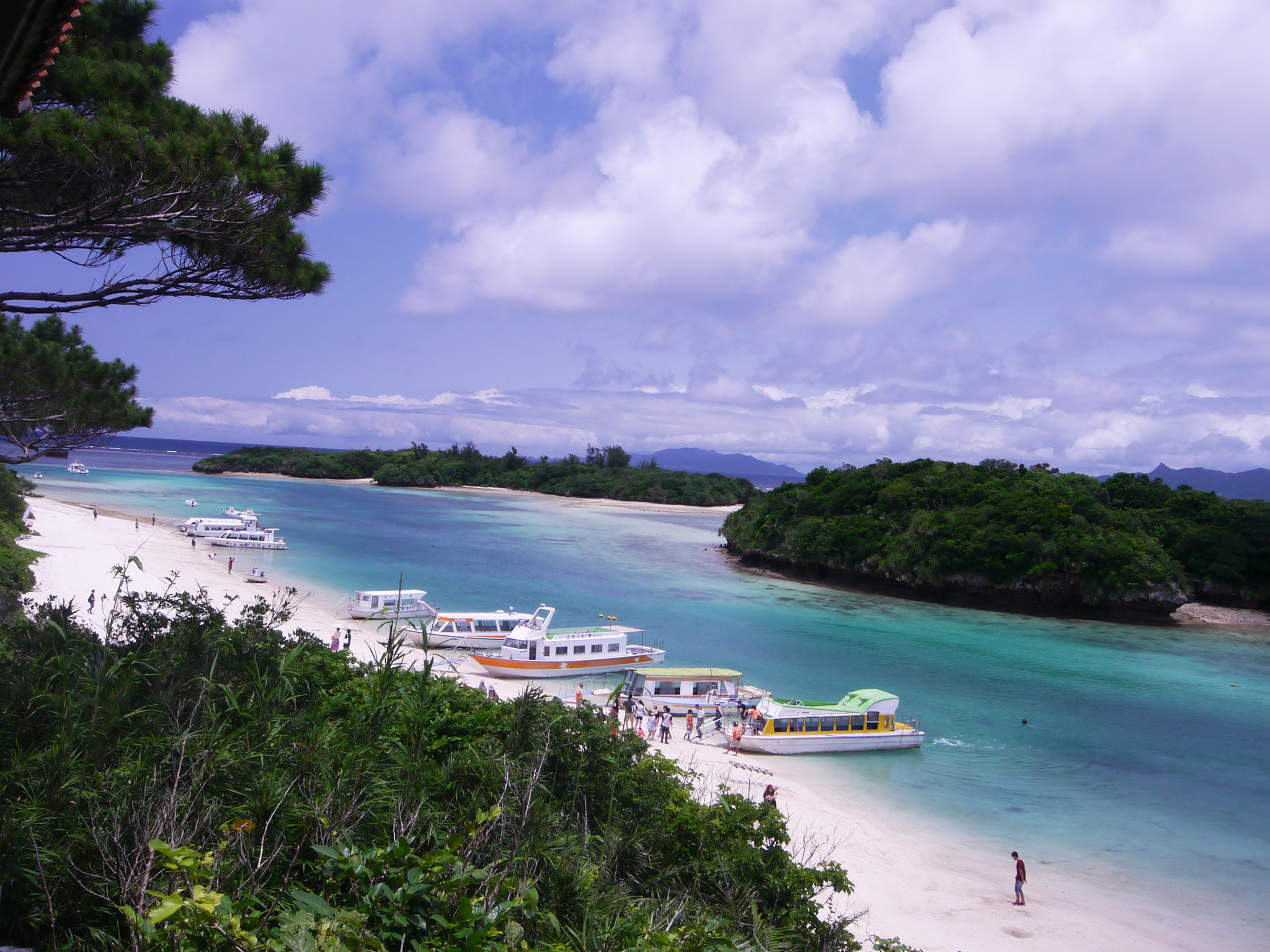 Panasonic Lumix DMC-GX1 + OLYMPUS M.9-18mm F4.0-5.6 sample photo. Kabira bay photography