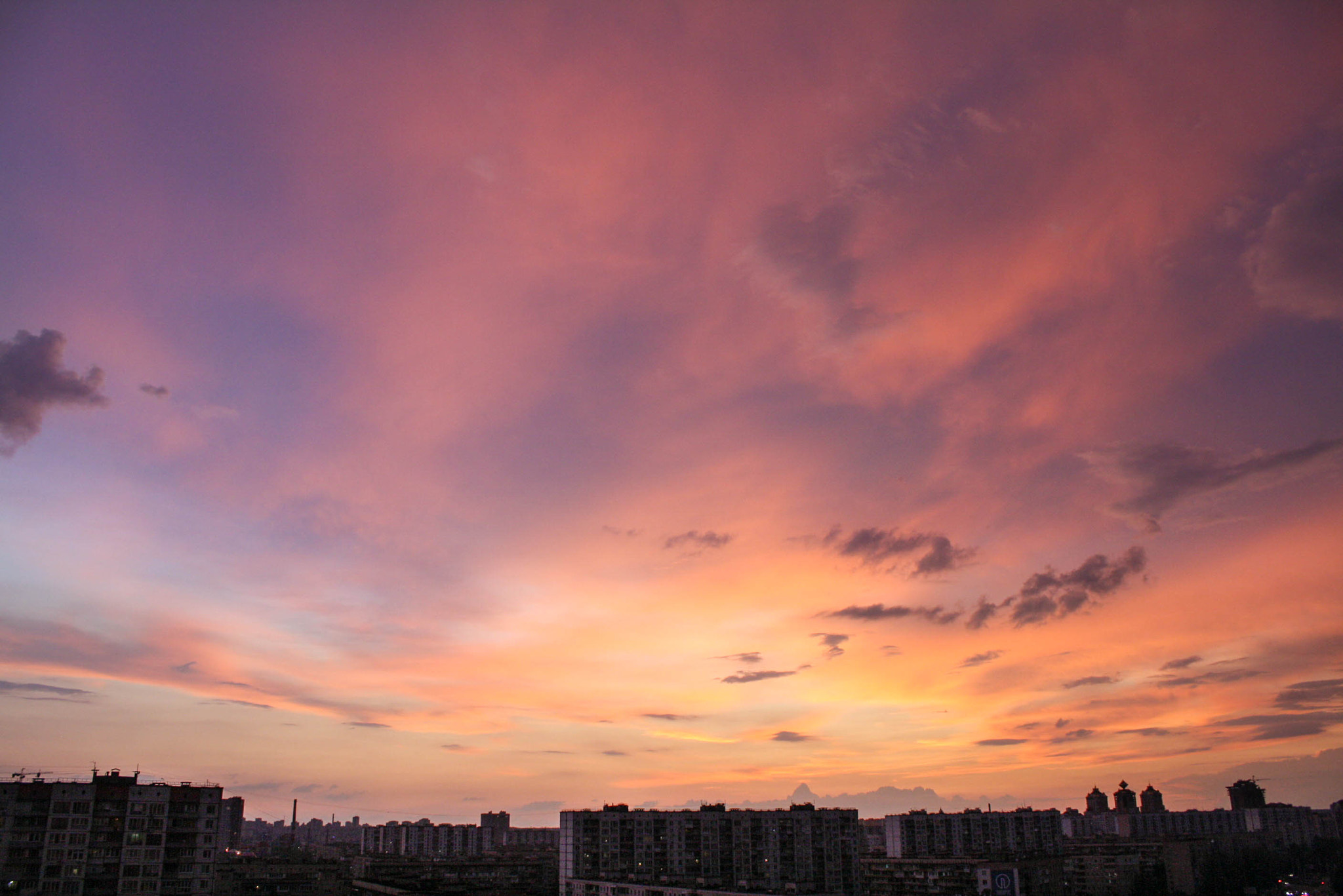 Canon EOS 1000D (EOS Digital Rebel XS / EOS Kiss F) + Canon EF-S 18-55mm F3.5-5.6 IS II sample photo. Amazing sky photography