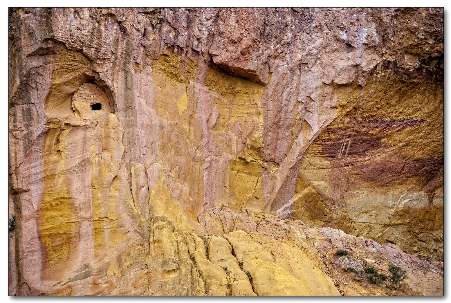 Canon 70.0-200.0 mm sample photo. Les ocres photography