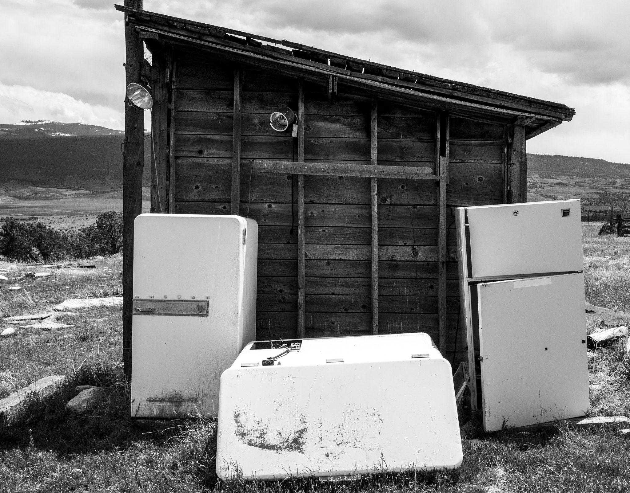 Panasonic Lumix DMC-GH3 + LEICA DG SUMMILUX 15/F1.7 sample photo. Fridges & freezer in the high country photography