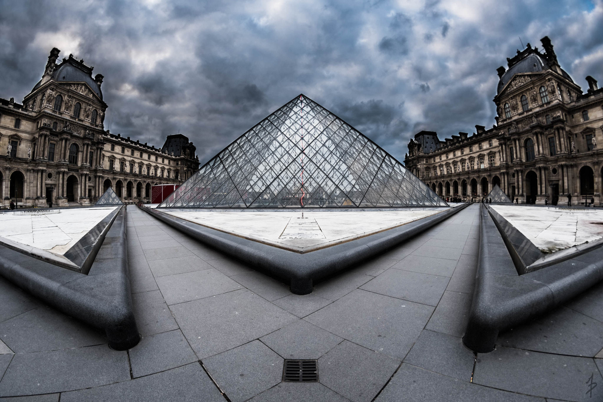 Nikon D750 + Samyang 8mm F3.5 Aspherical IF MC Fisheye sample photo. Le louvre photography