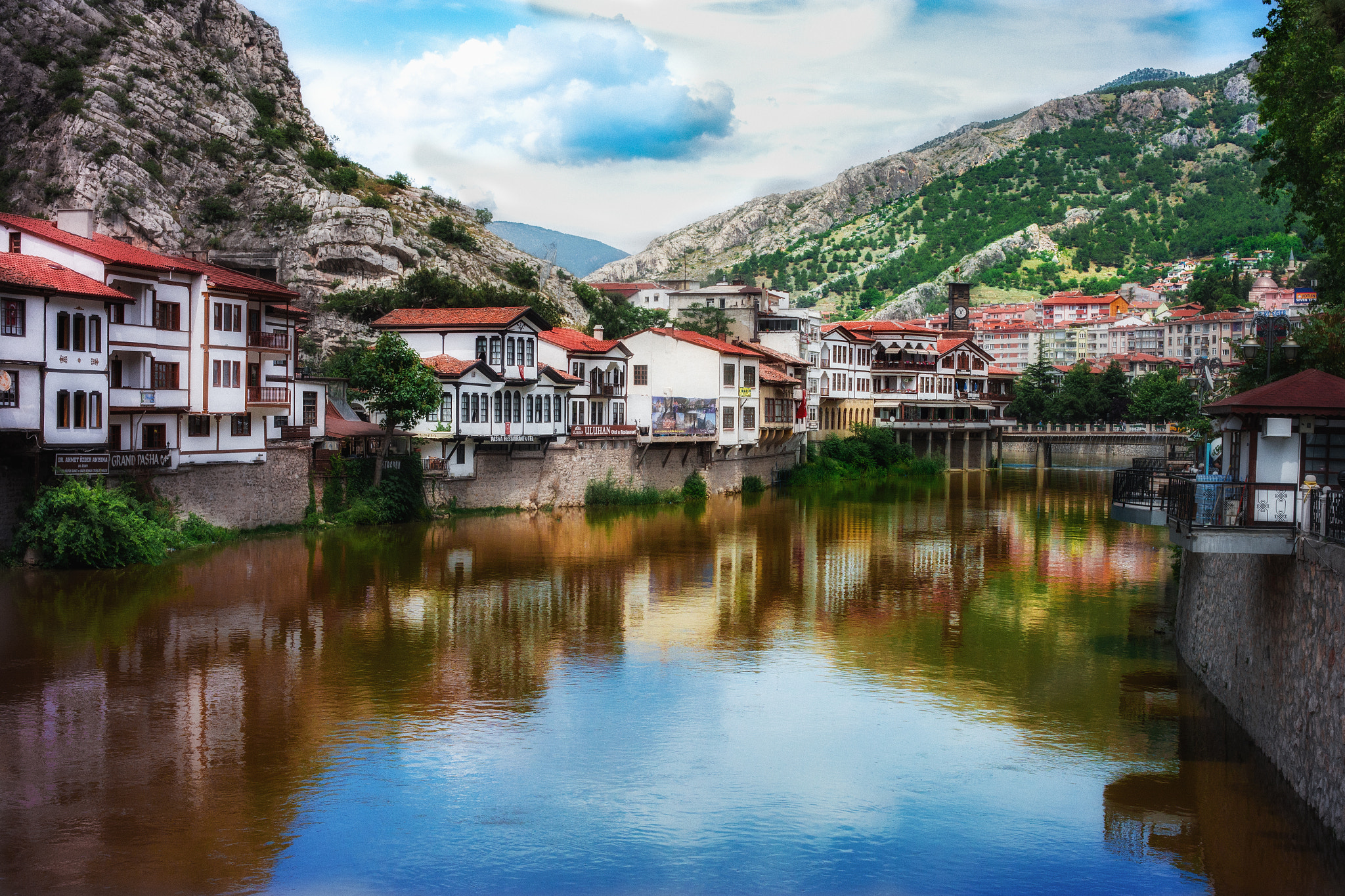 Samsung NX300 + Samsung NX 30mm F2 Pancake sample photo. Old amasya photography