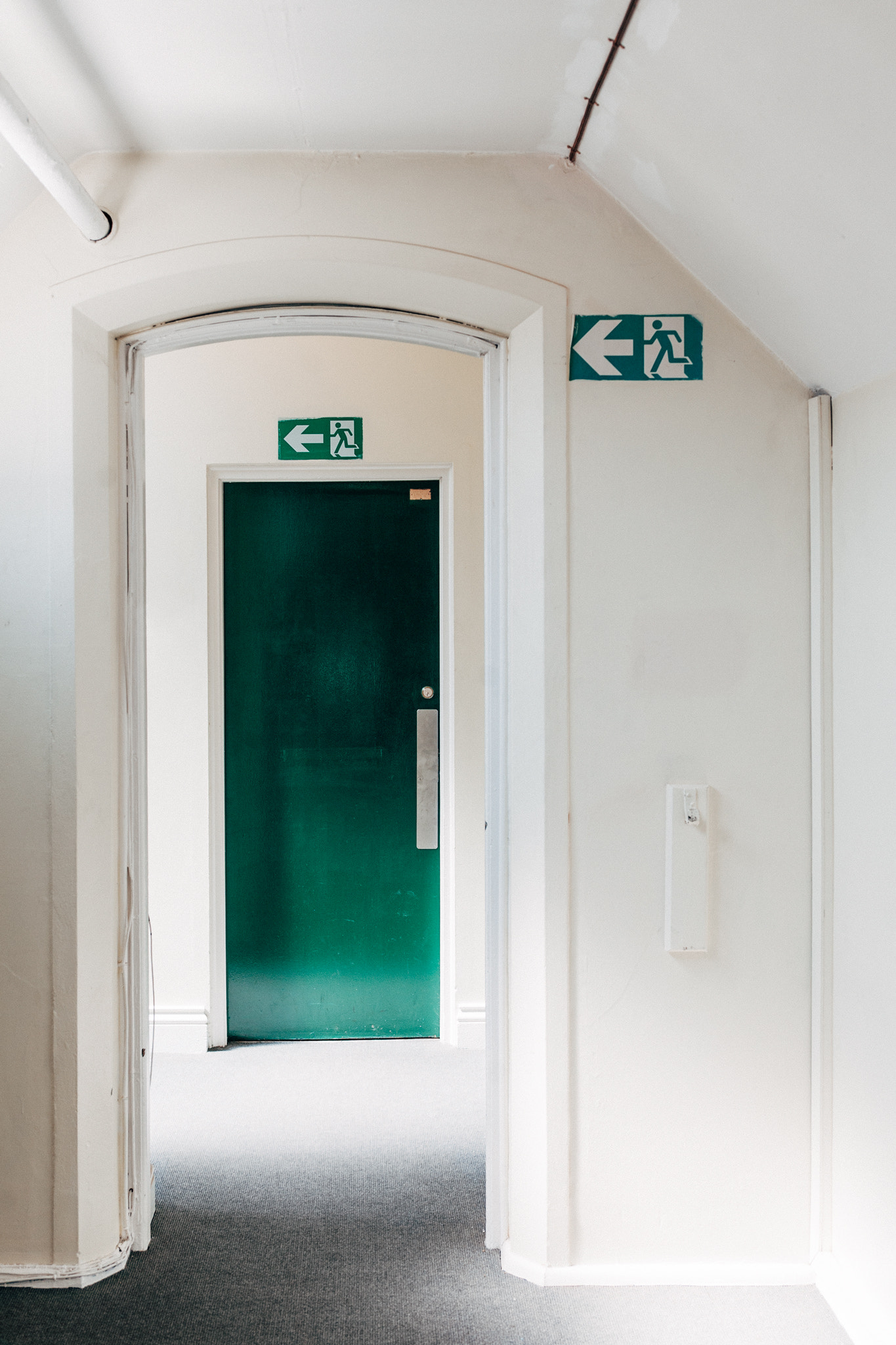 Nikon AF-S Nikkor 35mm F1.8G ED sample photo. The door is now shut photography