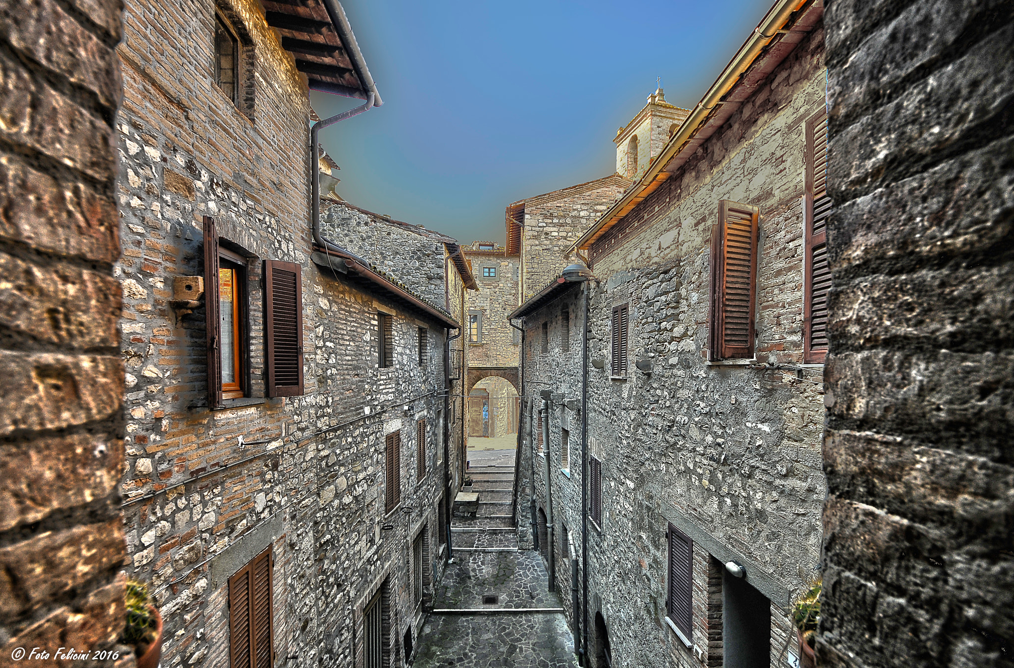 Sigma 8-16mm F4.5-5.6 DC HSM sample photo. Fratta todina photography
