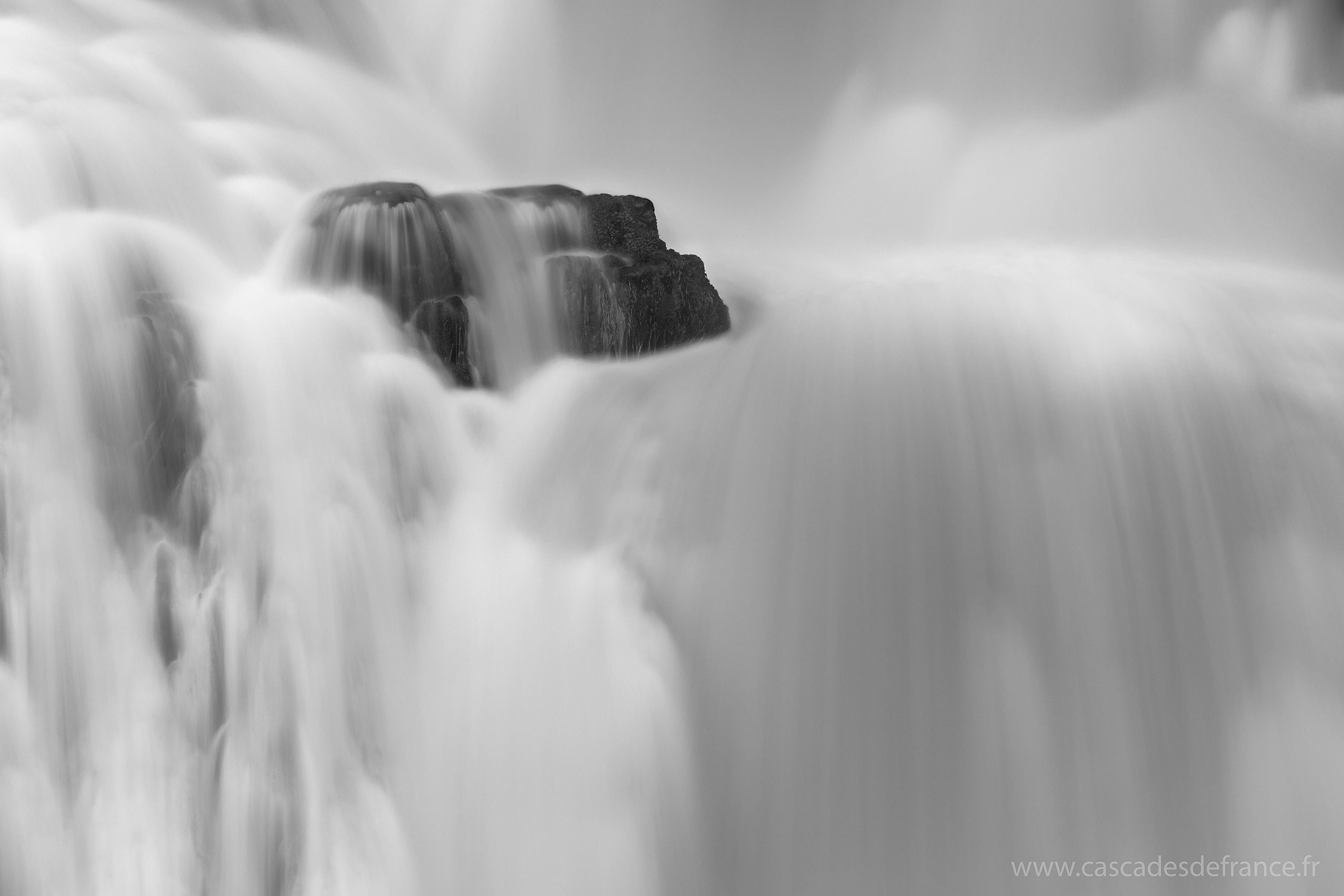 Canon EF 70-200mm F4L IS USM sample photo. Source du lison -  nans sous st anne - france photography