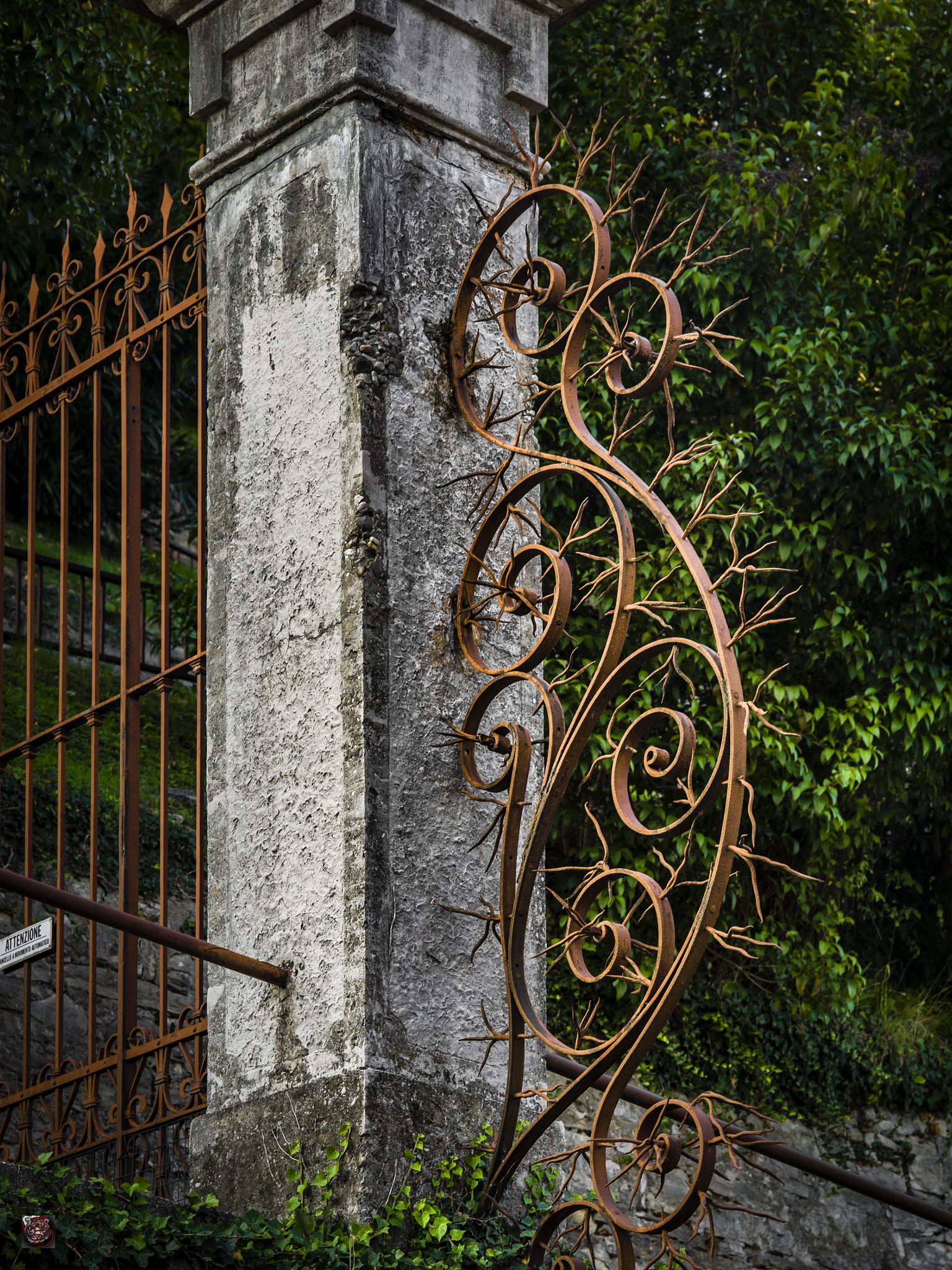 Leica M9 + Leica APO-Summicron-M 90mm F2 ASPH sample photo. North italy: bergamo impressions - hard facts - stay out! photography