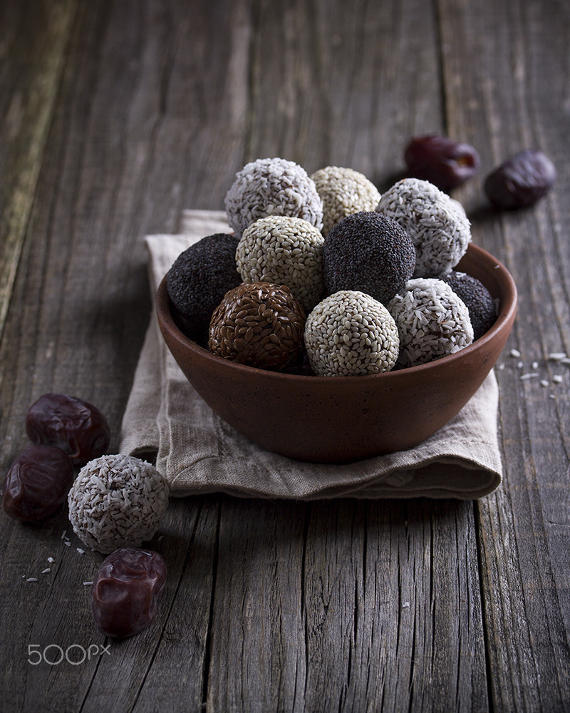 Canon EF-S 60mm F2.8 Macro USM sample photo. Vegan sweets photography