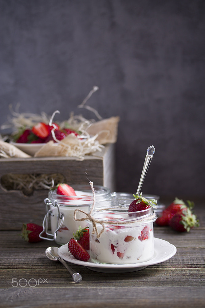Canon EF-S 60mm F2.8 Macro USM sample photo. Healthy dessert photography