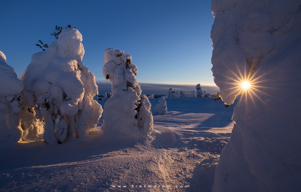 16-35mm F4 OSS sample photo. Snow golem photography