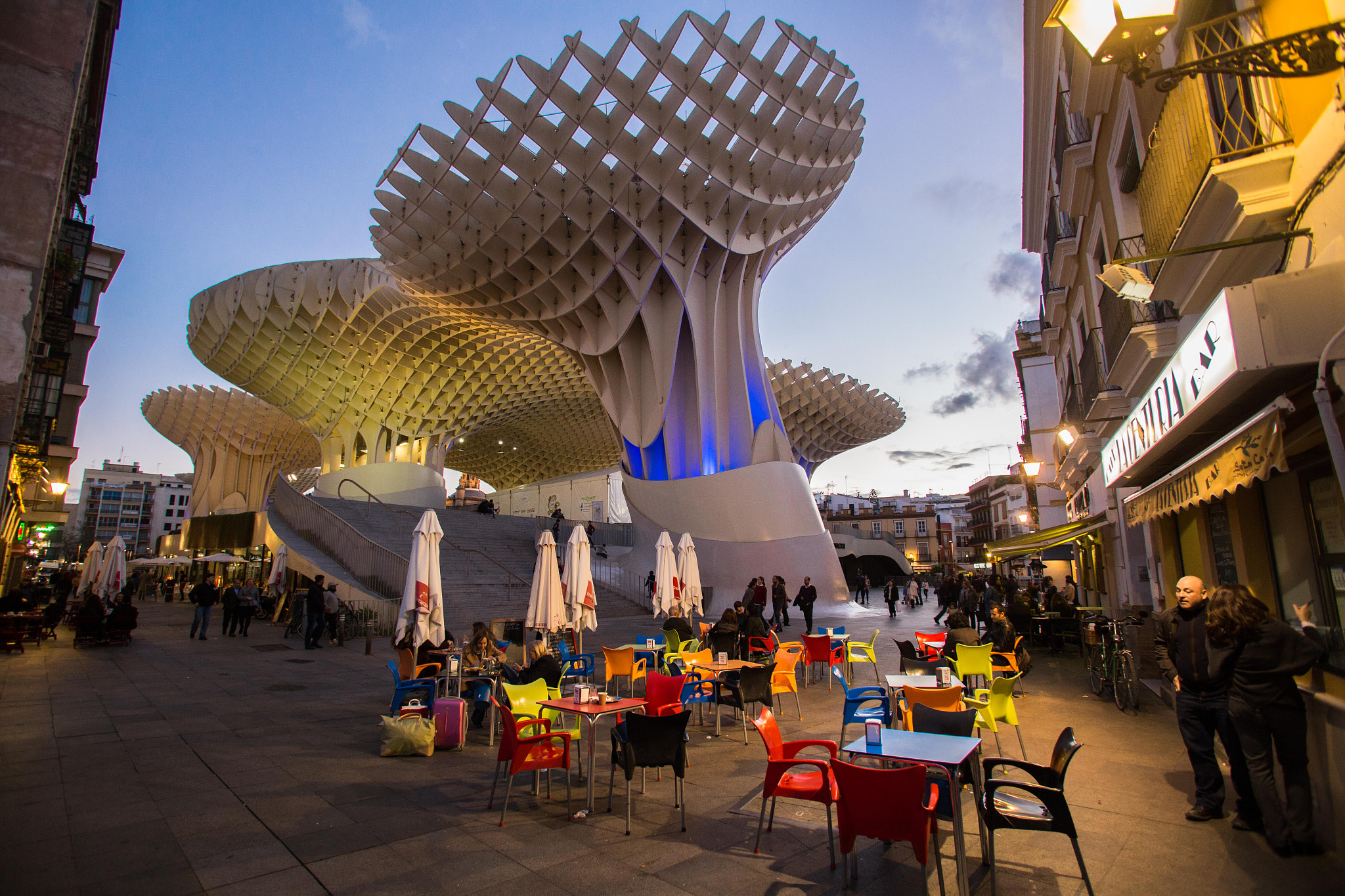 Canon EOS 6D + Canon EF 17-35mm f/2.8L sample photo. Sevilla photography
