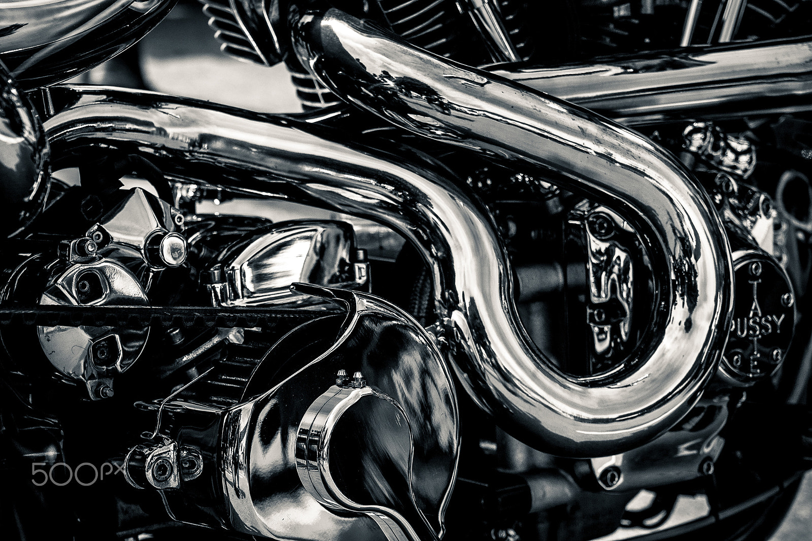 Canon EOS 450D (EOS Rebel XSi / EOS Kiss X2) sample photo. Engine block photography