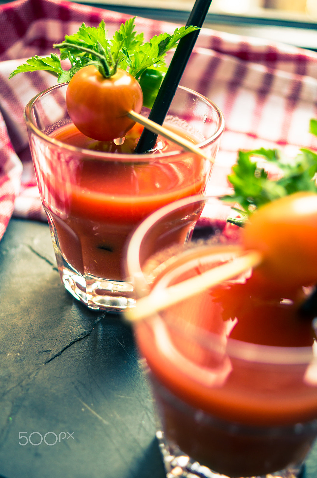 Sony SLT-A55 (SLT-A55V) + Sony DT 30mm F2.8 Macro SAM sample photo. Fresh tomato juice photography