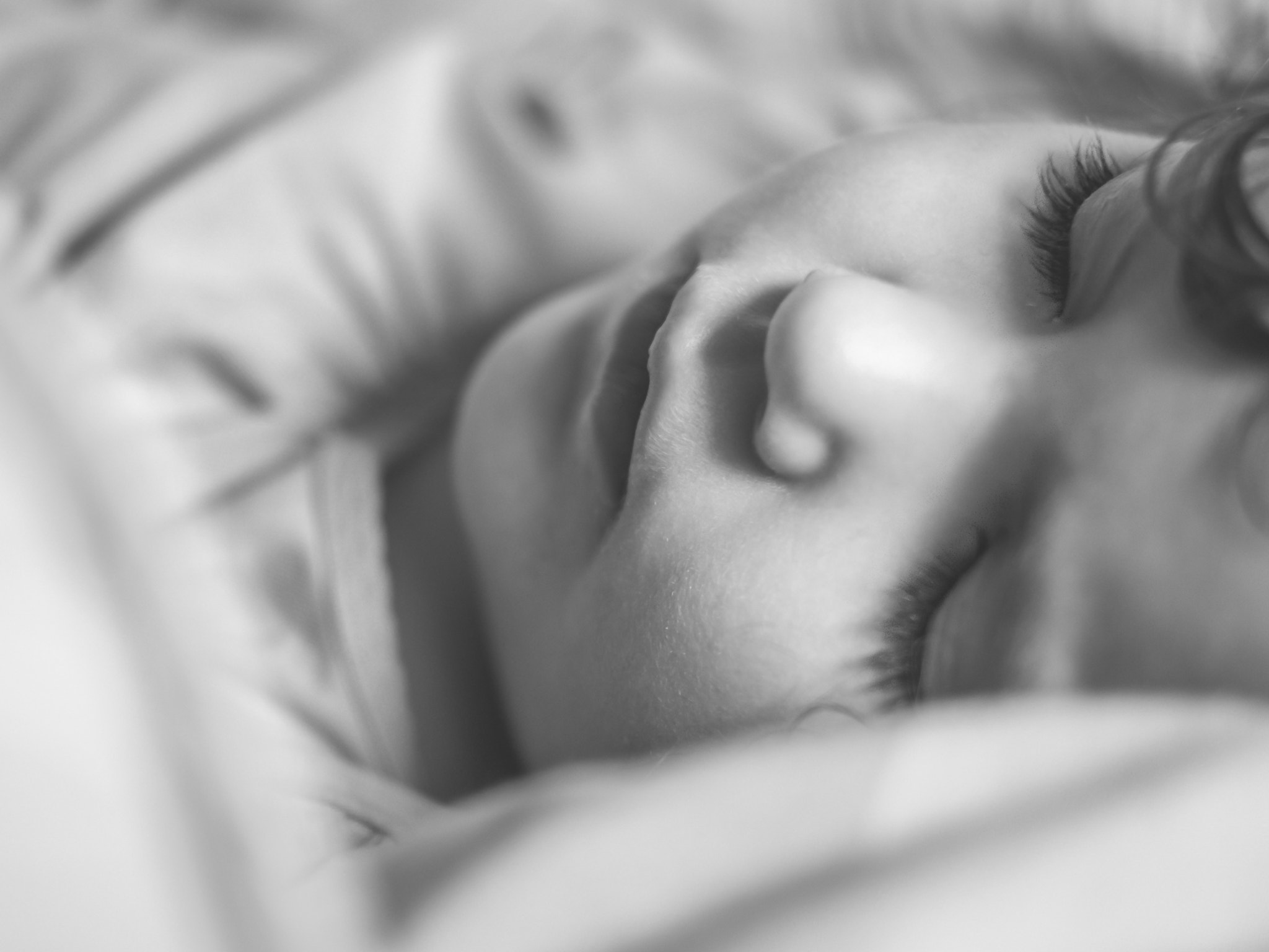 NX 45mm F1.8 [T6] 2D/3D sample photo. Sleeping beauty photography