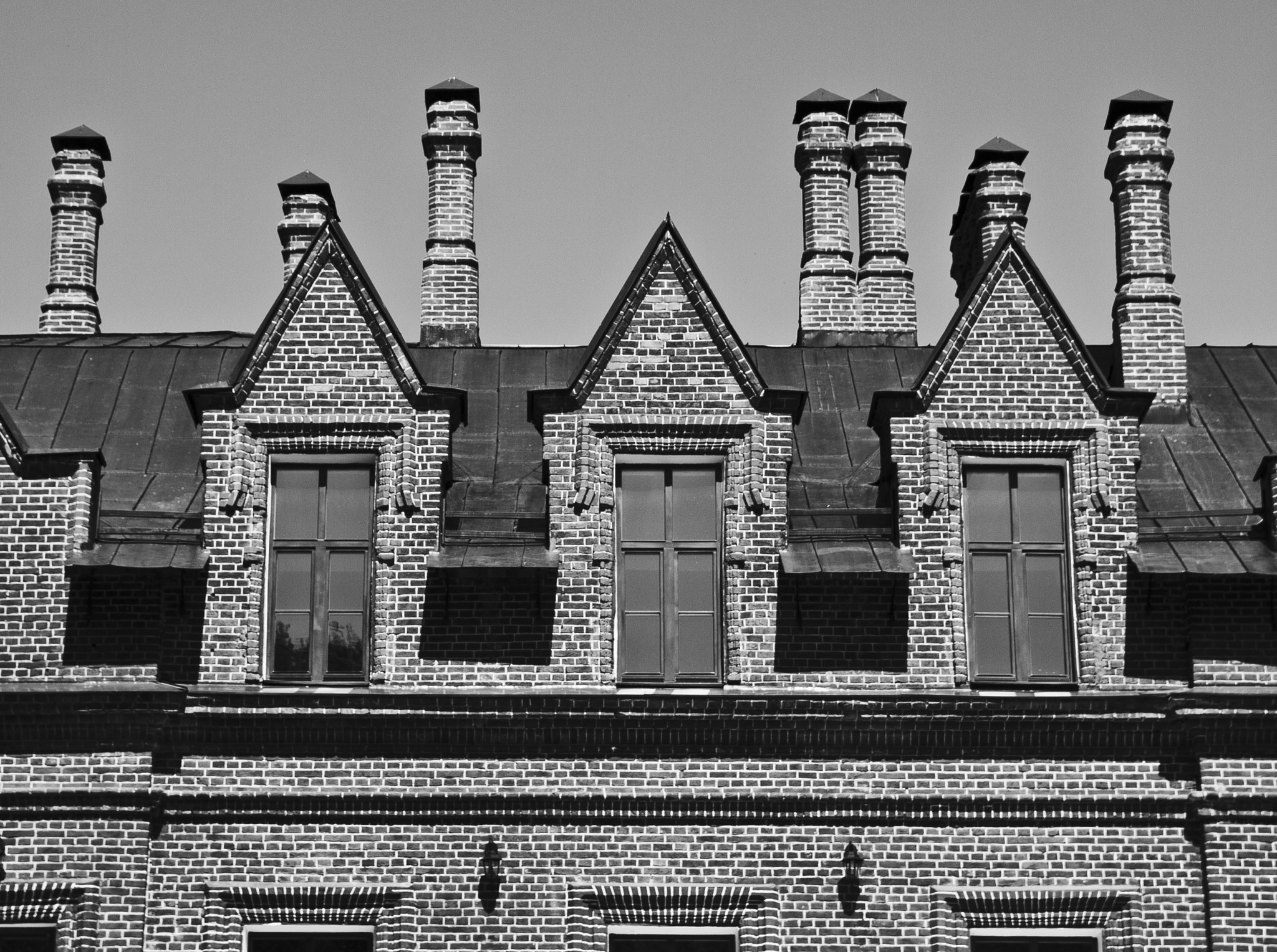 Olympus E-520 (EVOLT E-520) + SIGMA 18-50mm F2.8 DC sample photo. Russian gothic style photography