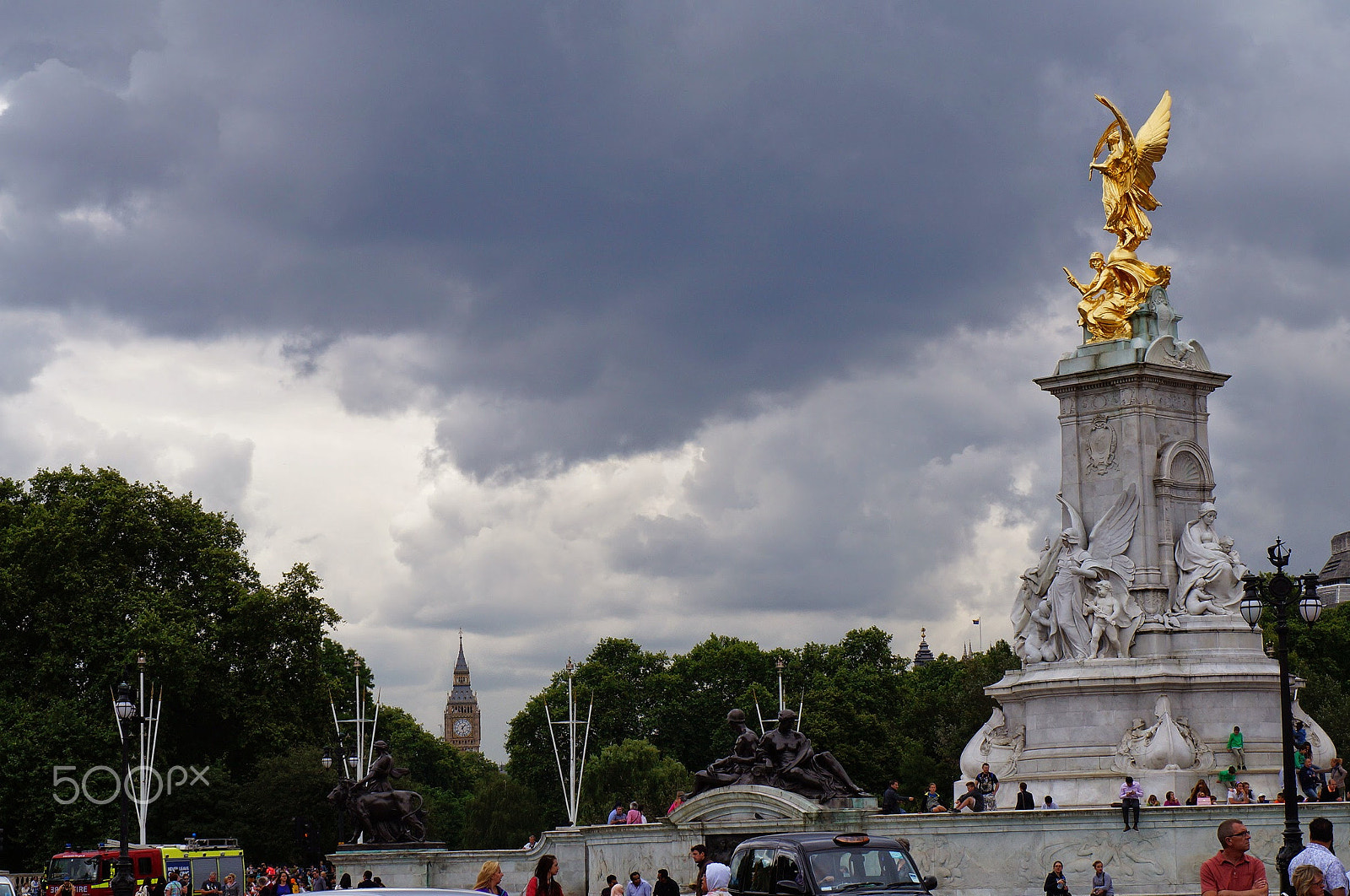 Sony E 18-55mm F3.5-5.6 OSS sample photo. Victoria memorial photography