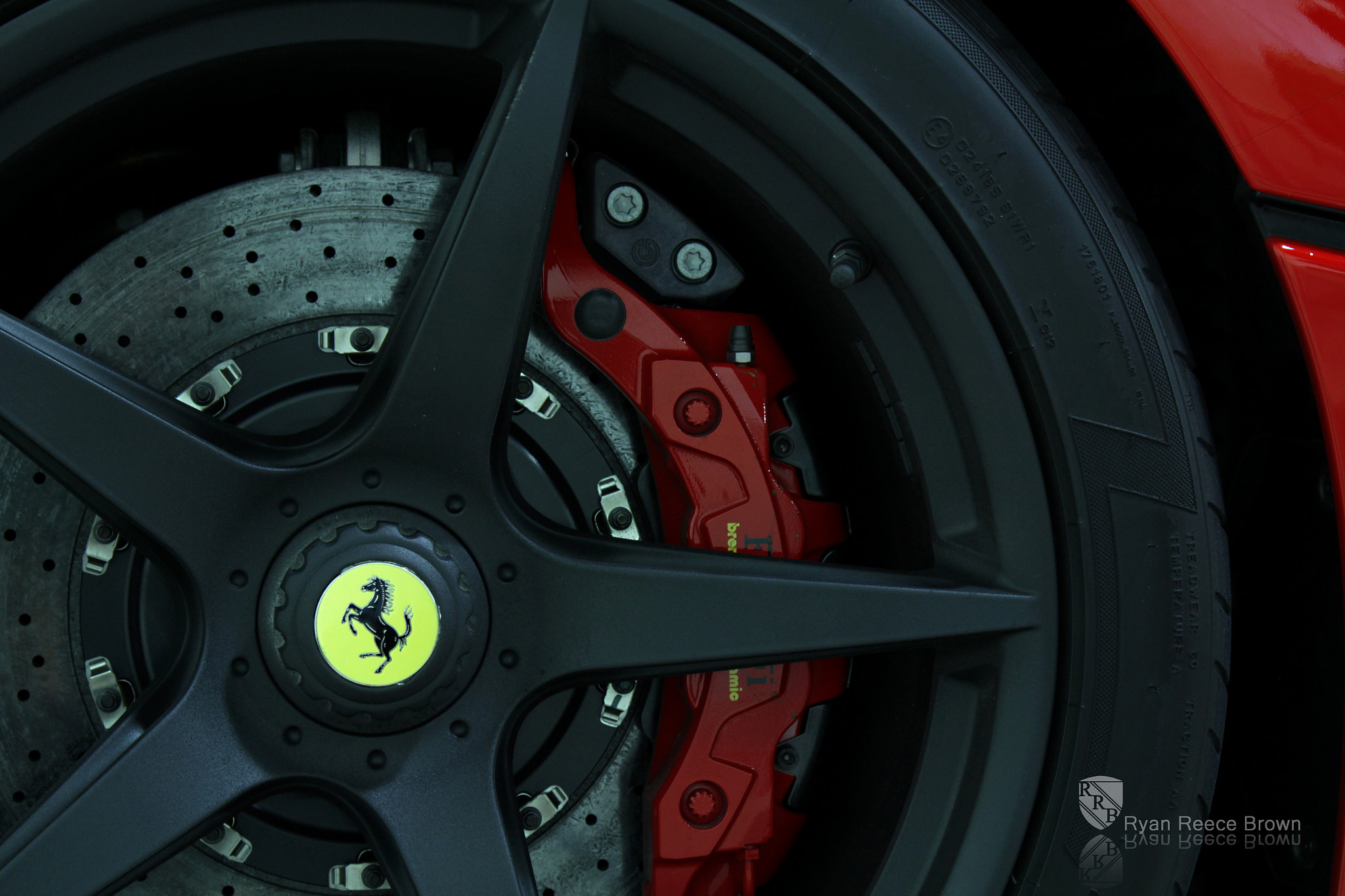 Canon EOS 100D (EOS Rebel SL1 / EOS Kiss X7) sample photo. Ferrari laferrari wheel photography