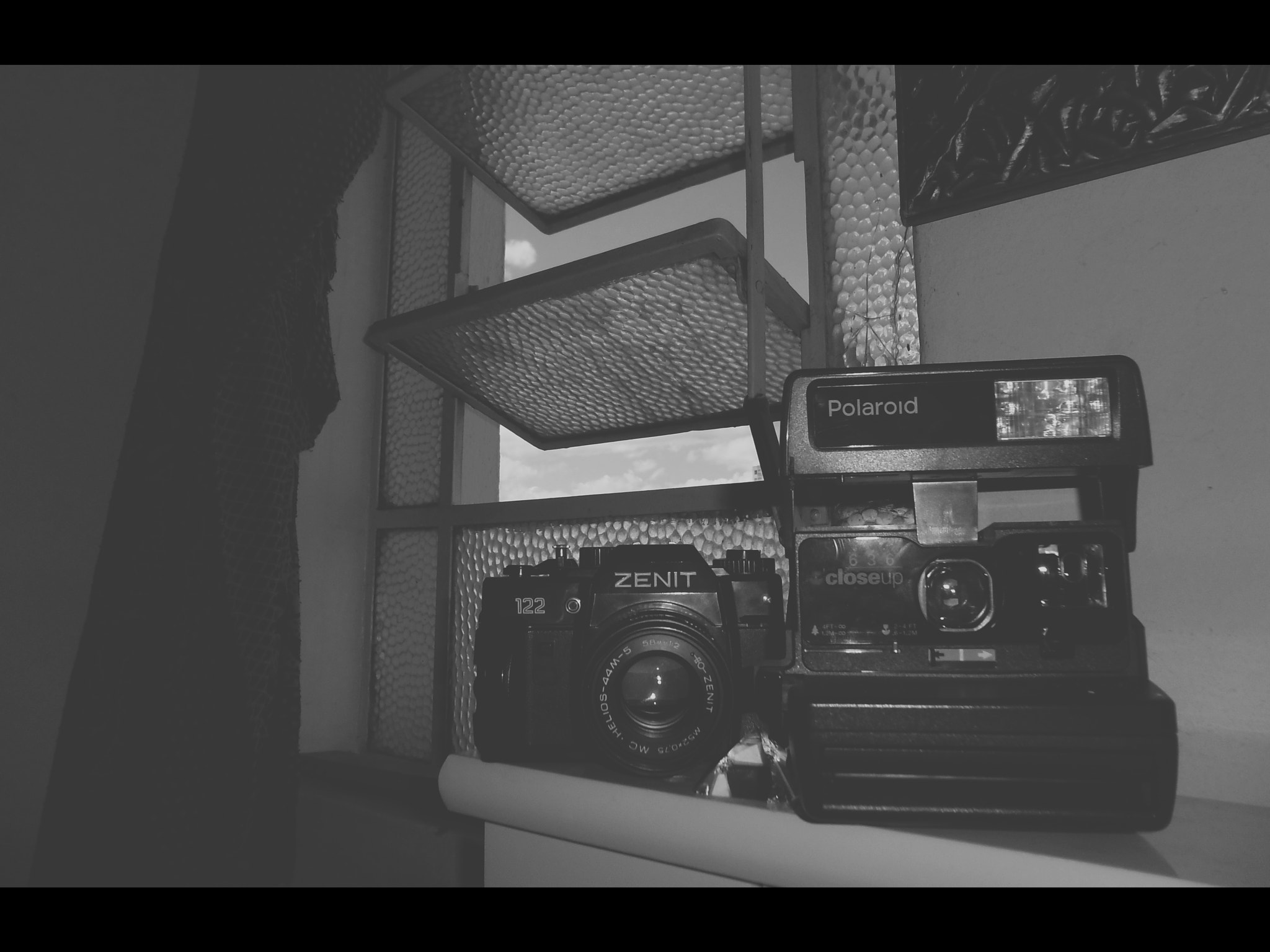 Samsung ES80/ ES81 sample photo. Good fellas. photography