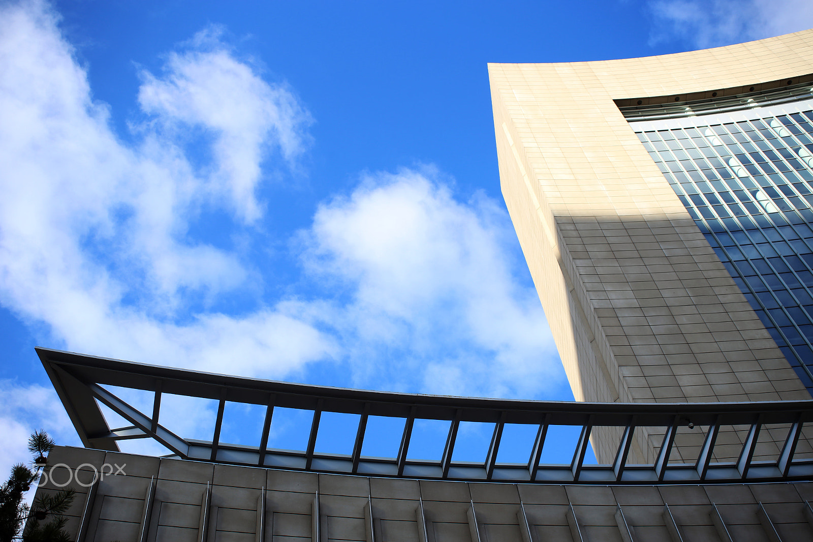 Canon EF 28-80mm f/3.5-5.6 sample photo. Building blue sky photography