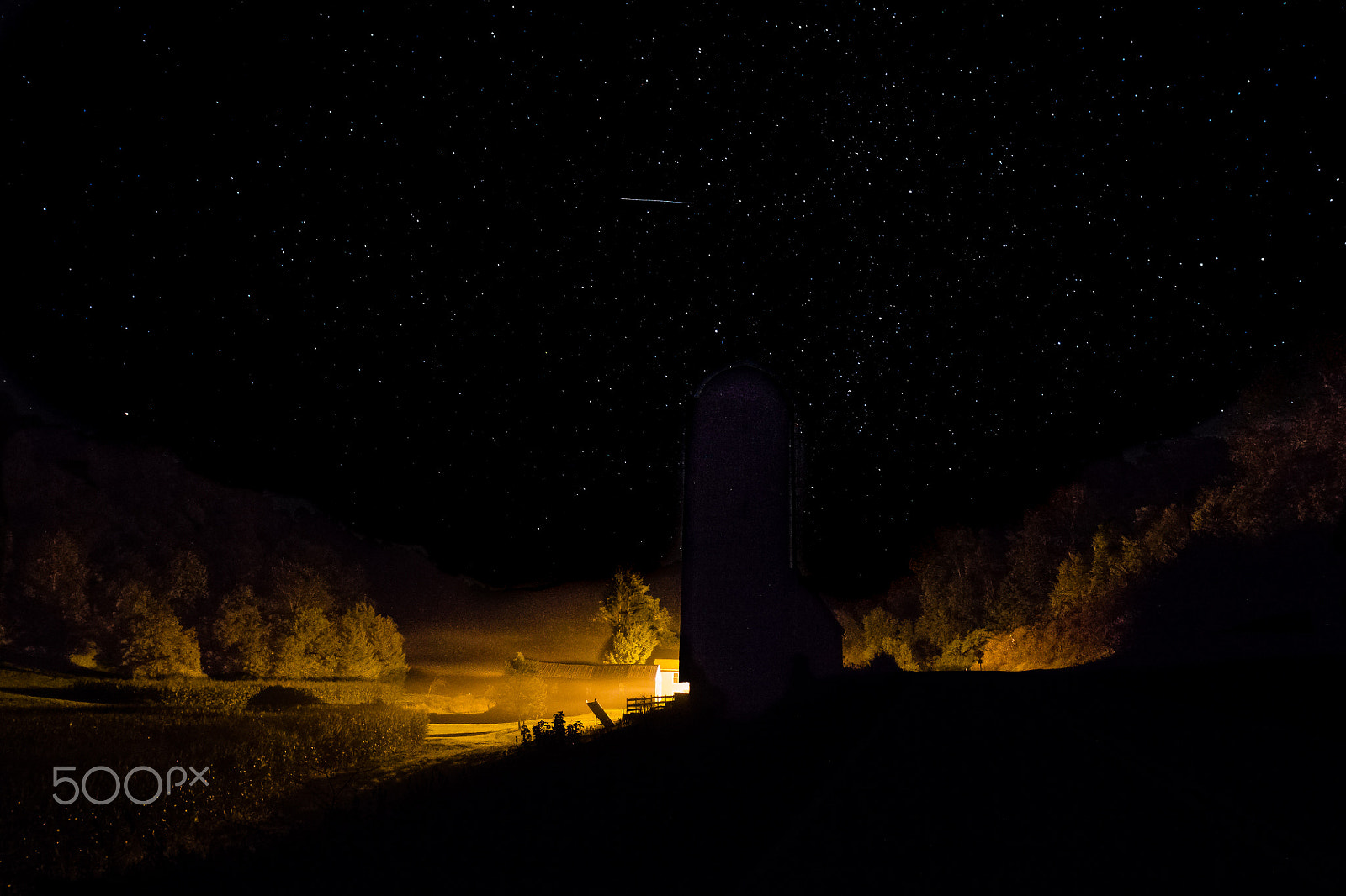 Canon EOS 60D + Canon EF 16-35mm F2.8L USM sample photo. Night photography