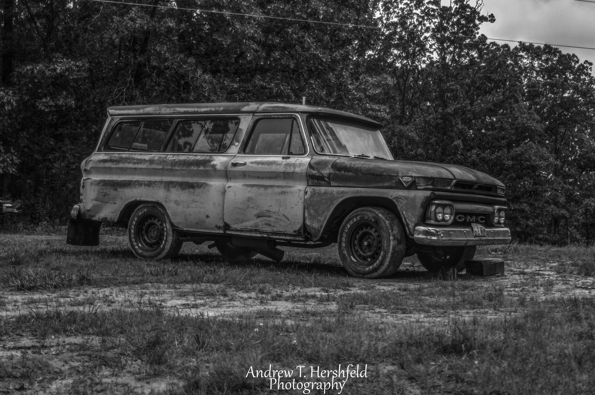 Canon EF 35-80mm f/4-5.6 USM sample photo. 1964 gmc suburban photography